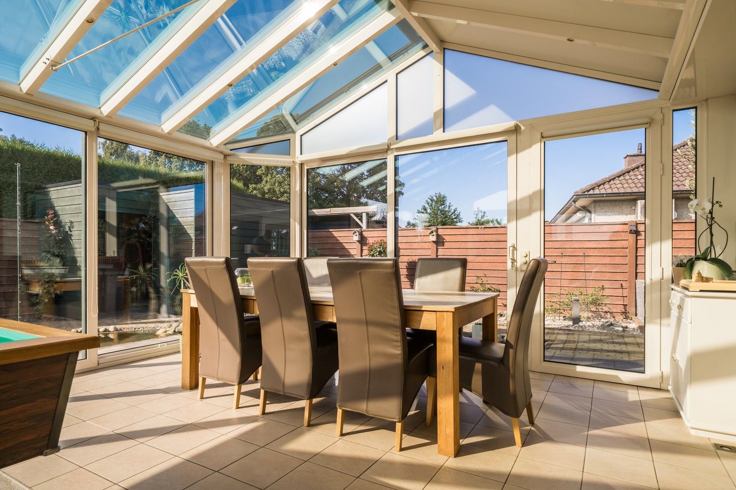 Lichtrijke halfopen bebouwing in aangename woonwijk foto 8