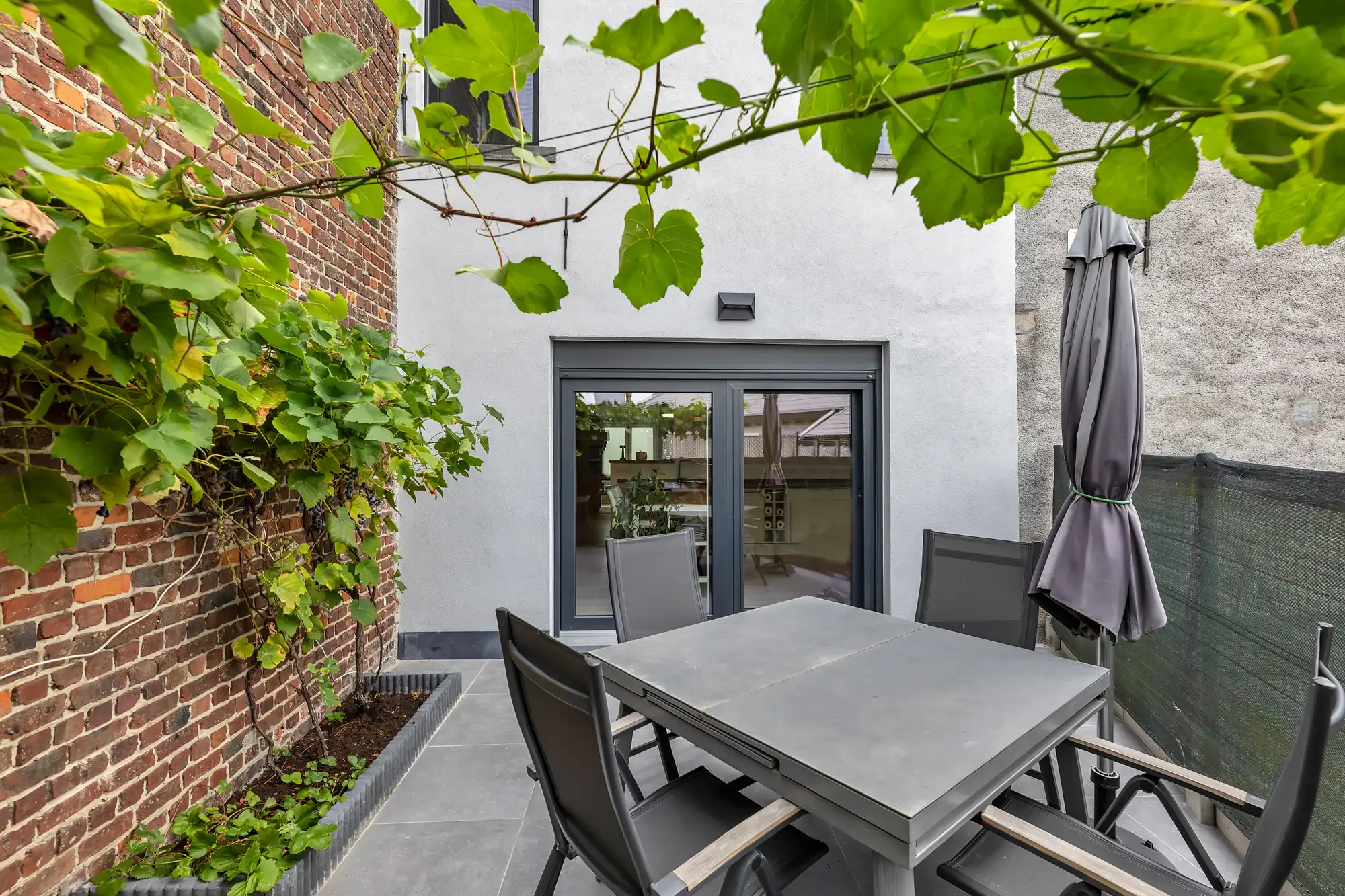 Compleet gerenoveerde woning met terras te Roosdaal foto 15