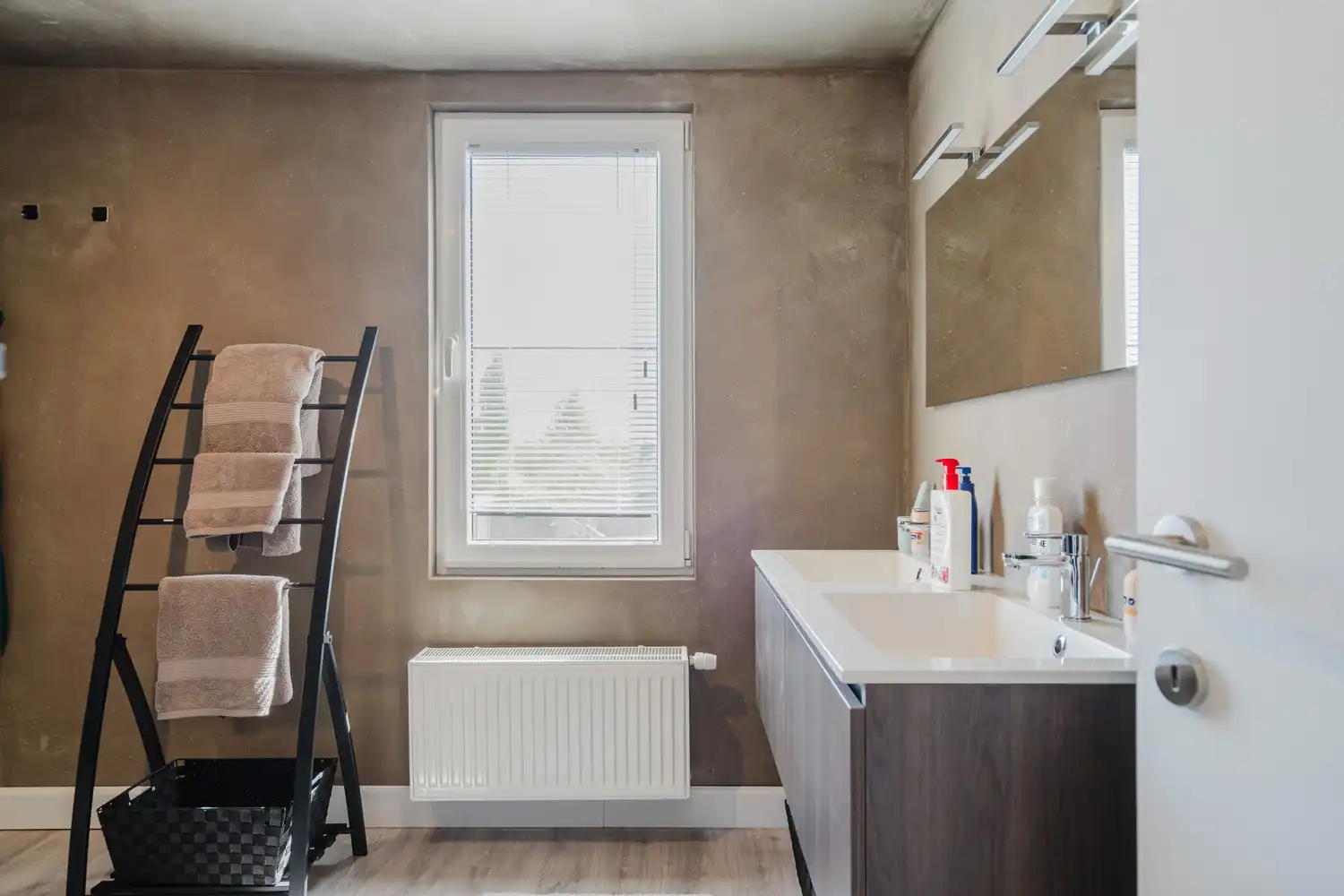 Volledig vernieuwd, klaar om te wonen foto 13