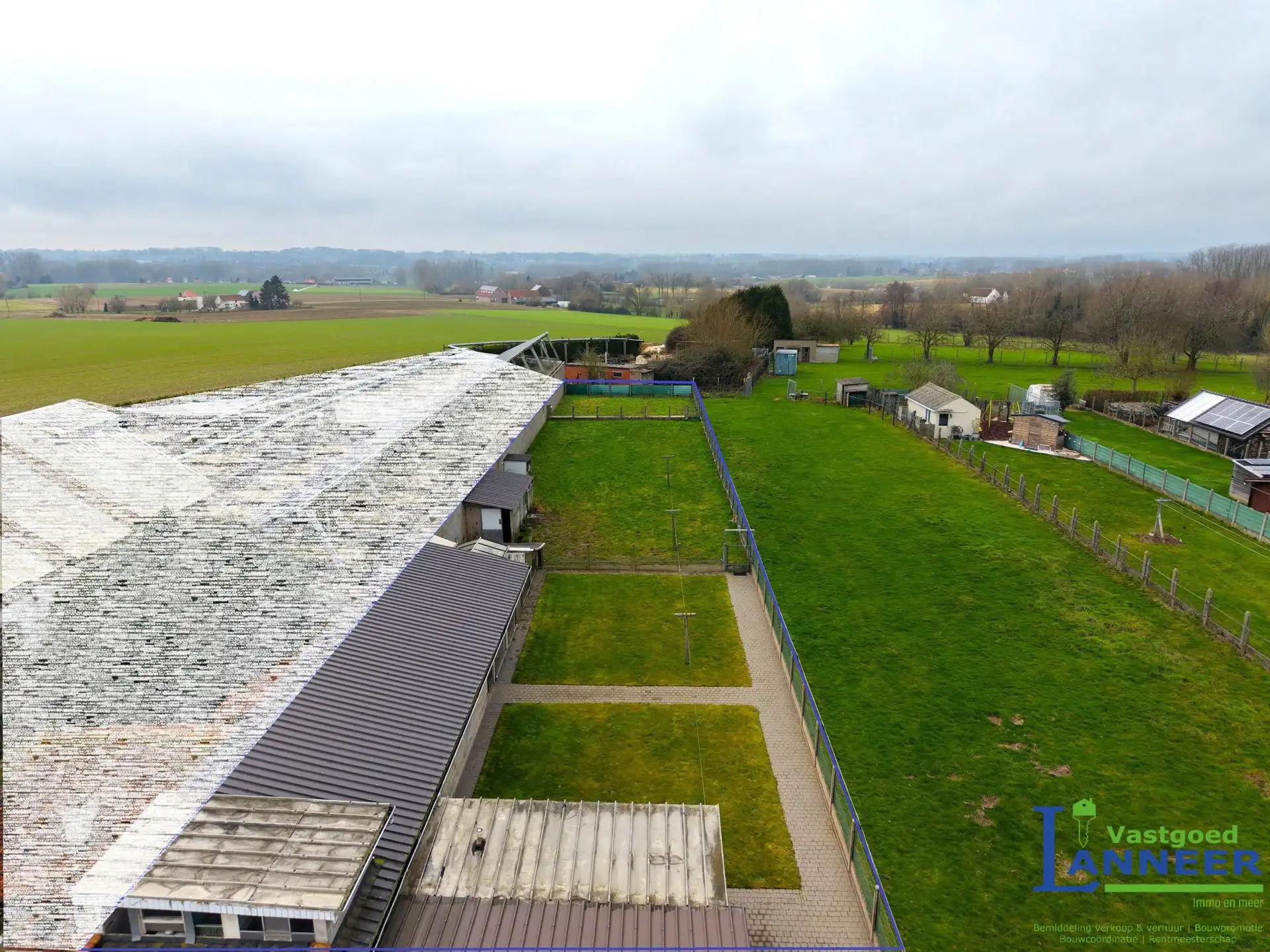 Woning met grote garage, 4 slpkmrs en diverse bijgebouwen foto 15