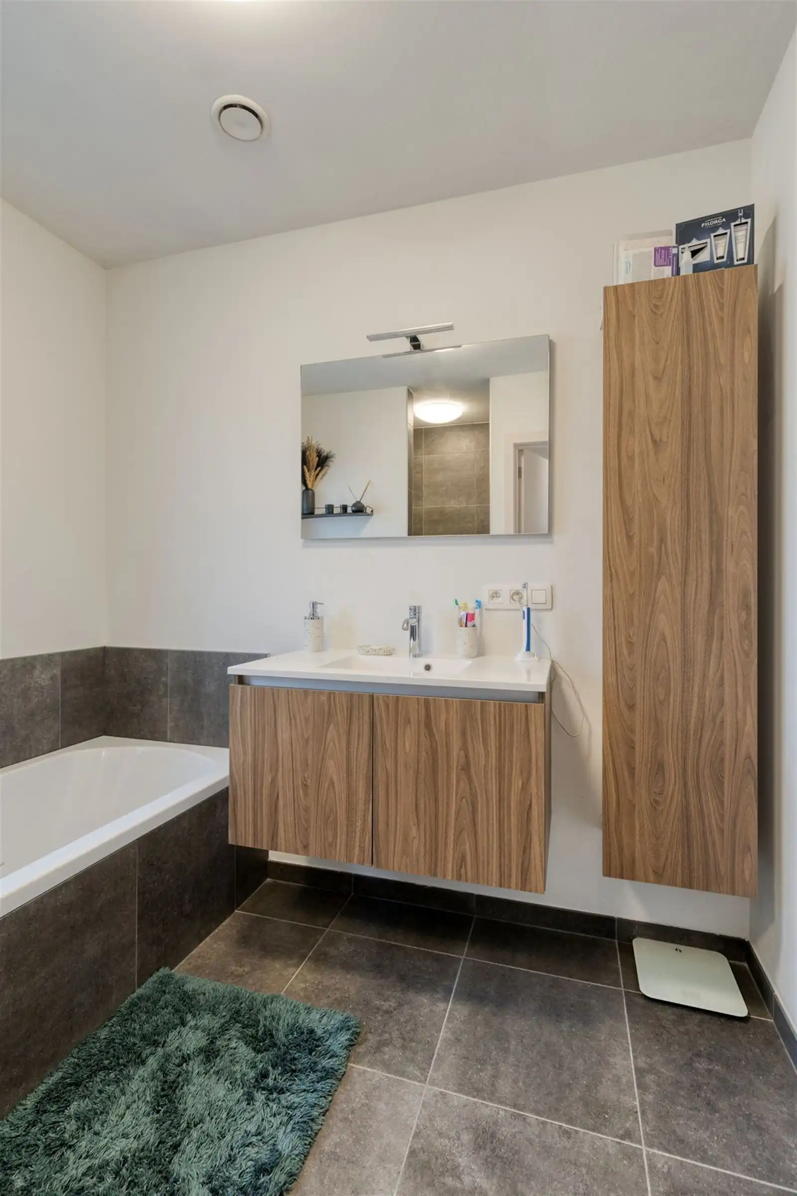 Recente moderne woning met alle comfort foto 14