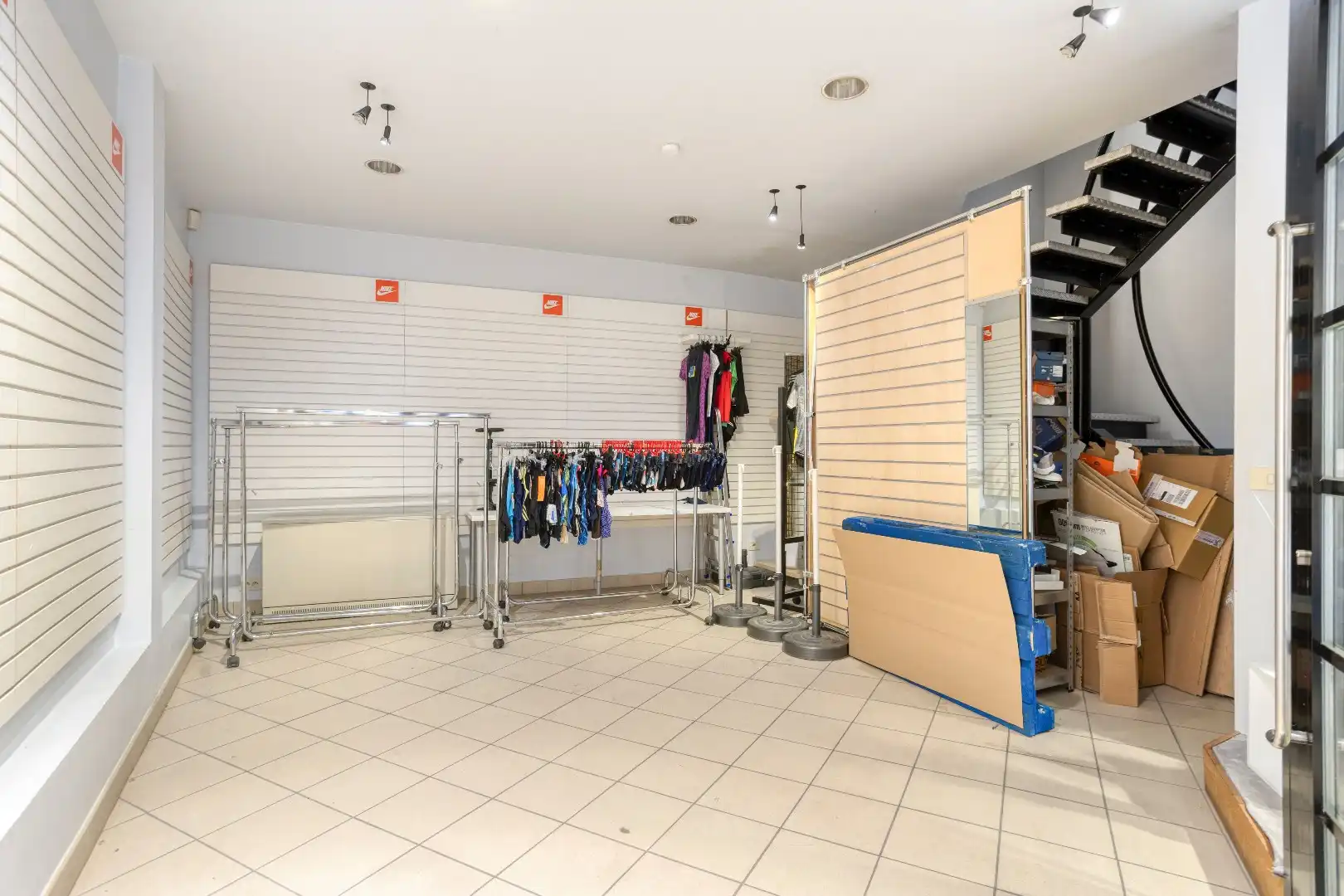 Handelspand met woonst te Halle-centrum foto 4