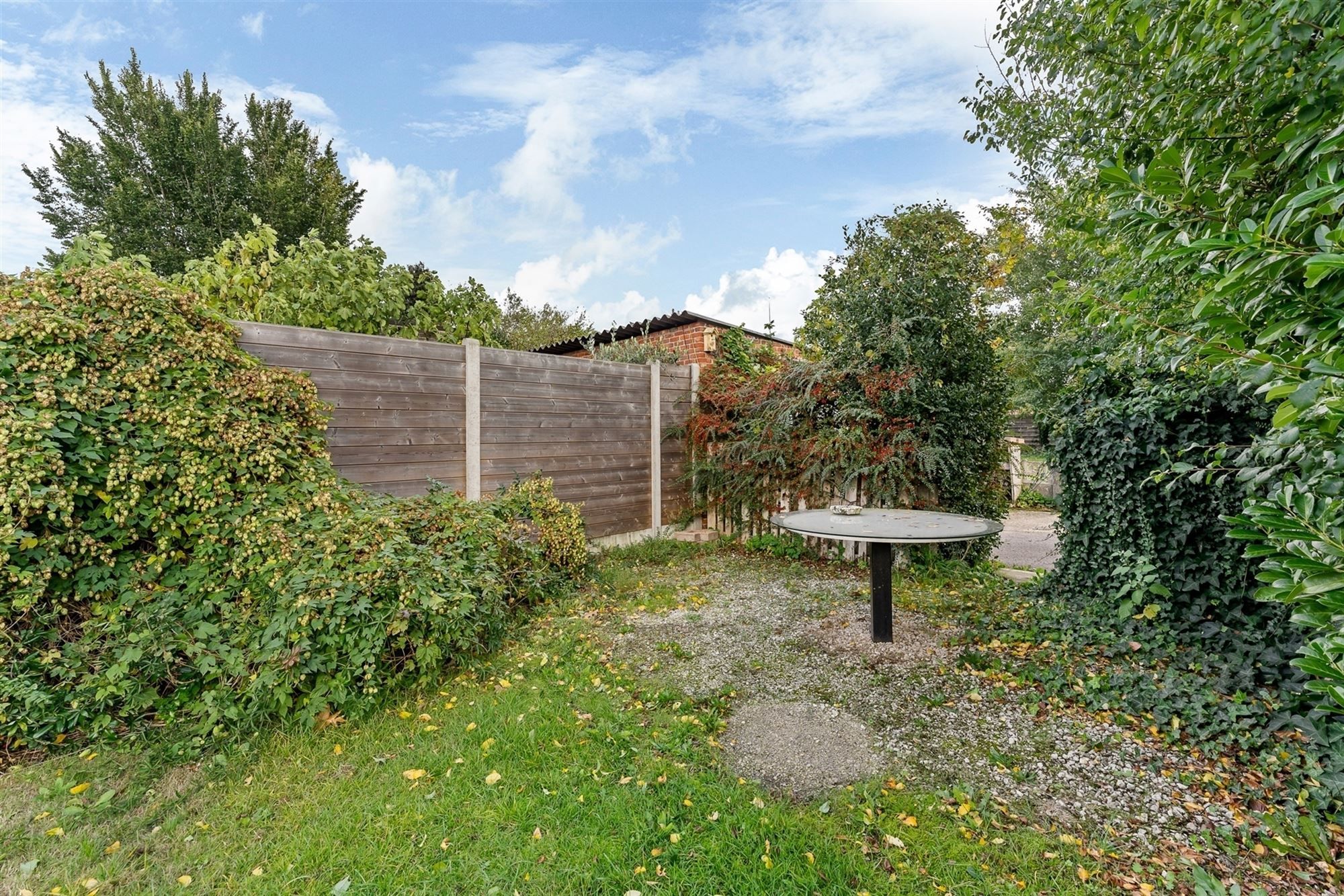 WONING MET GELIJKVLOERSE KAMER OP 950M2 foto 21