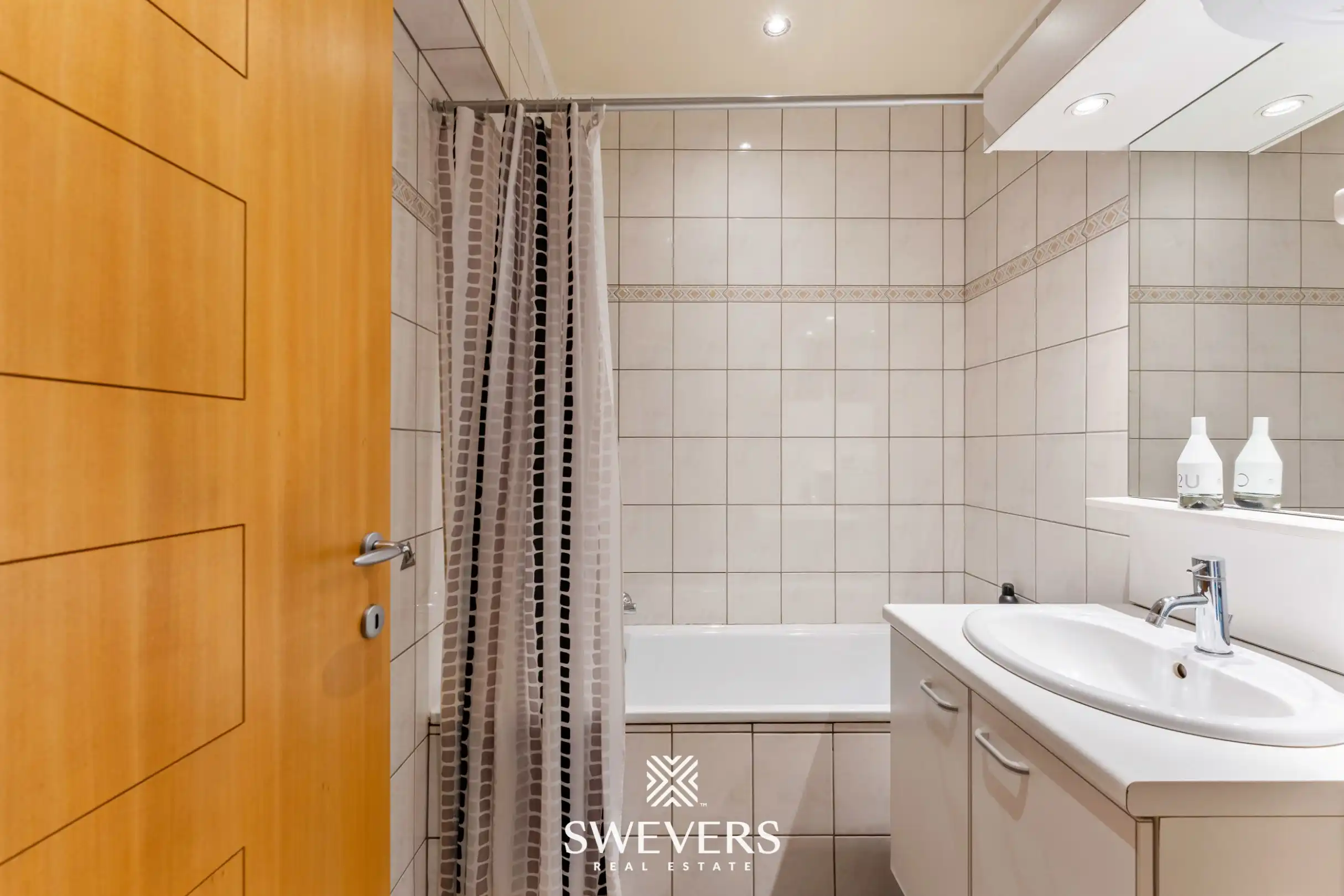 Ruim en instapklaar appartement met 2 terrassen en garage in het hart van Houthalen-Helchteren foto 21