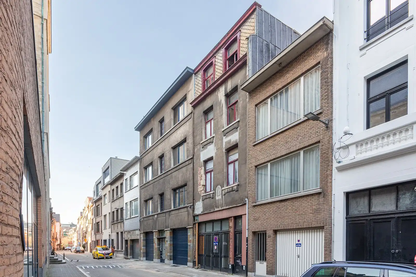 Ruime te renoveren woning met tuin en garage foto 18