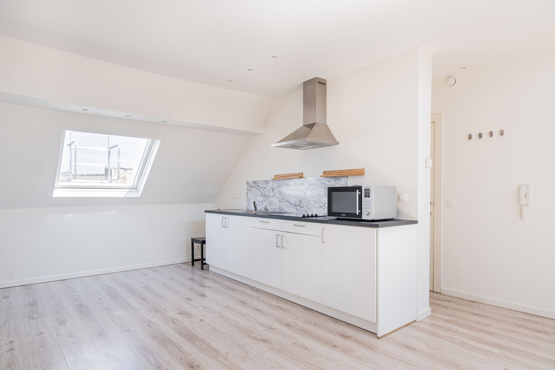 Instapklaar dakappartement in herenhuis foto 4