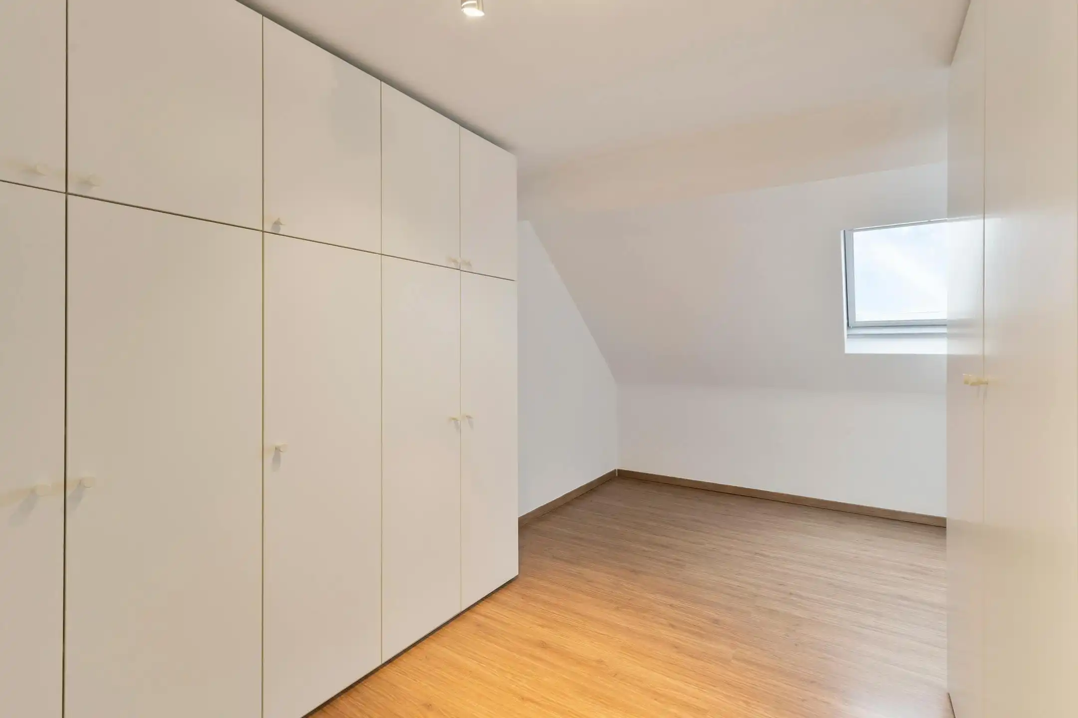 Ruim huis te koop met 6 slaapkamers in Blankenberge centrum foto 18