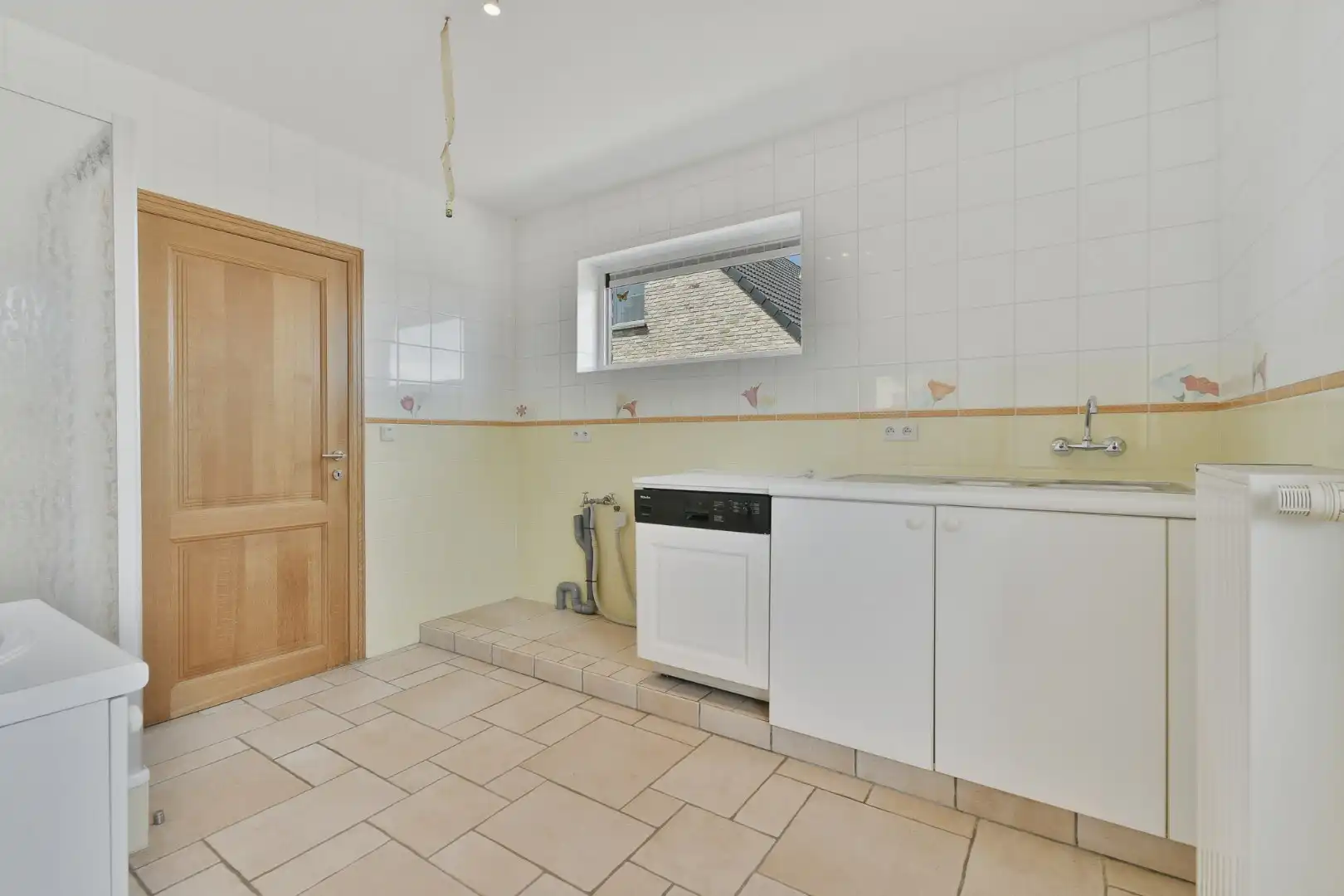 Ruime alleenstaande woning te huur in landelijk Ichtegem foto 7