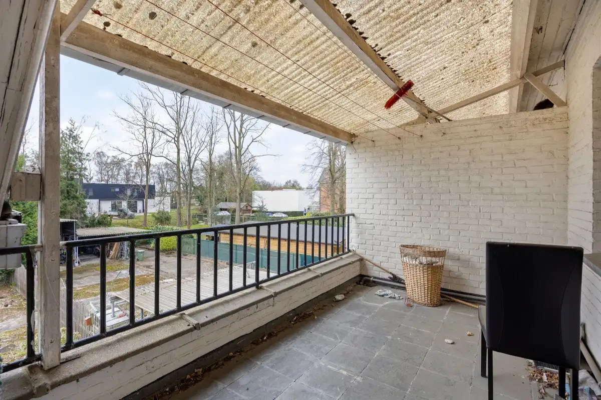 Ruime te renoveren woning met 3 slaapkamers op vlot bereikbare ligging (Genkersteenweg). foto 12