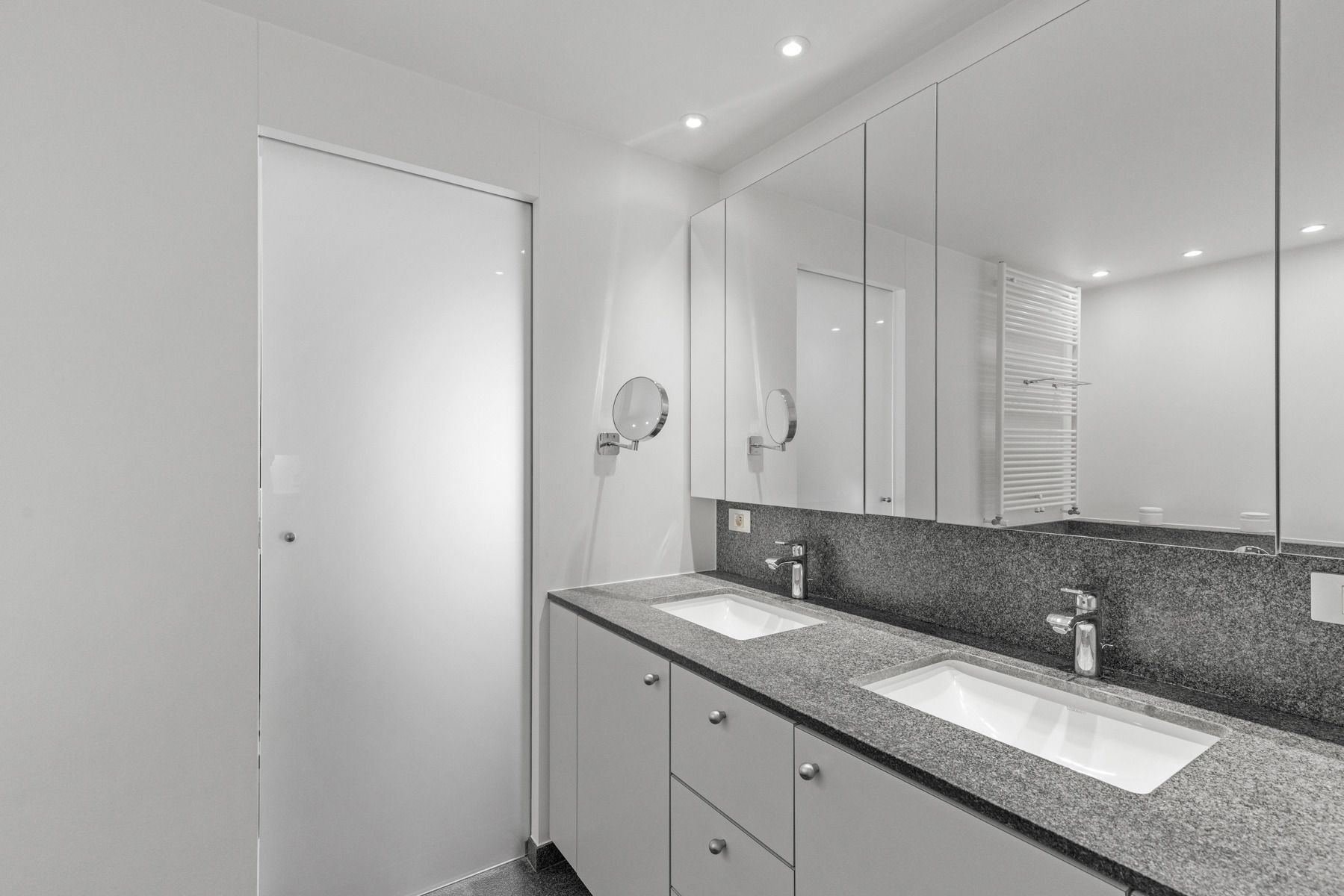 Exclusief en riant wonen met zicht op de oude Leiearm foto 19