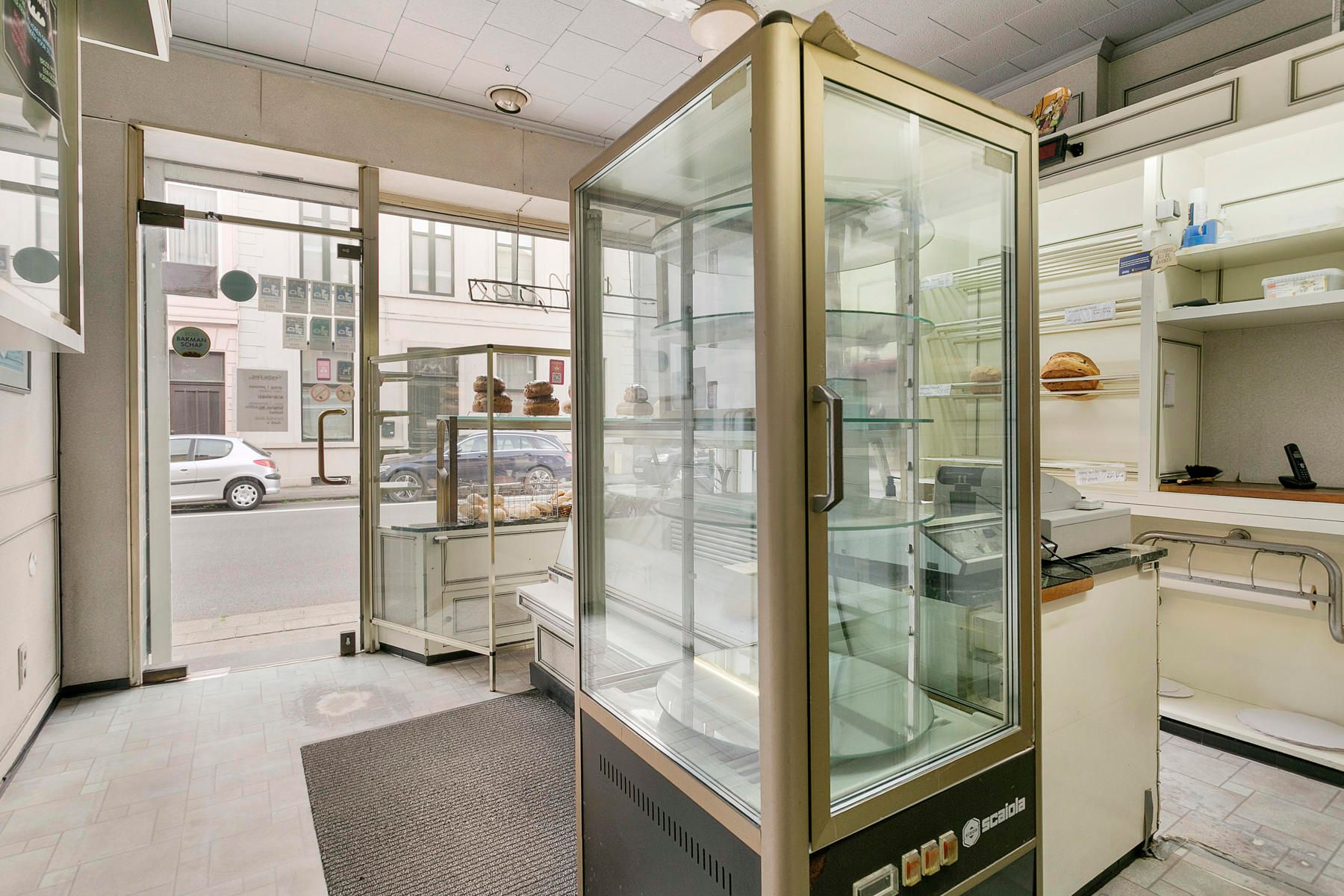 Bakkerij met woning en atelier foto 3