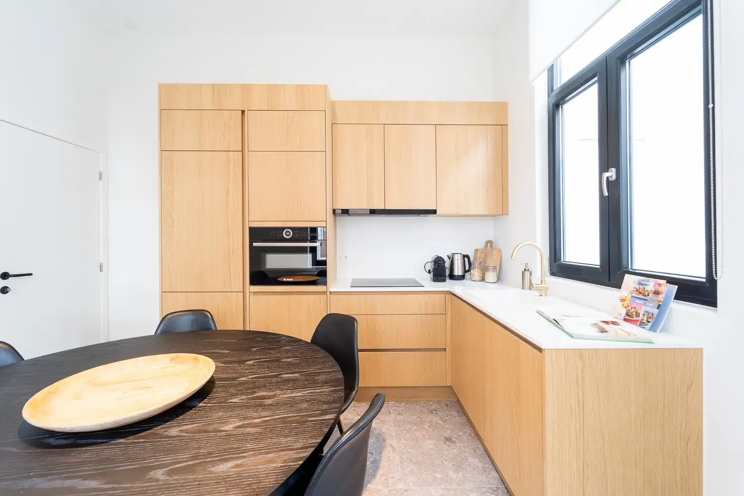 Opbrengsteigendom - Gerenoveerde woning met 3 slaapkamers te Oud-Berchem. foto 3