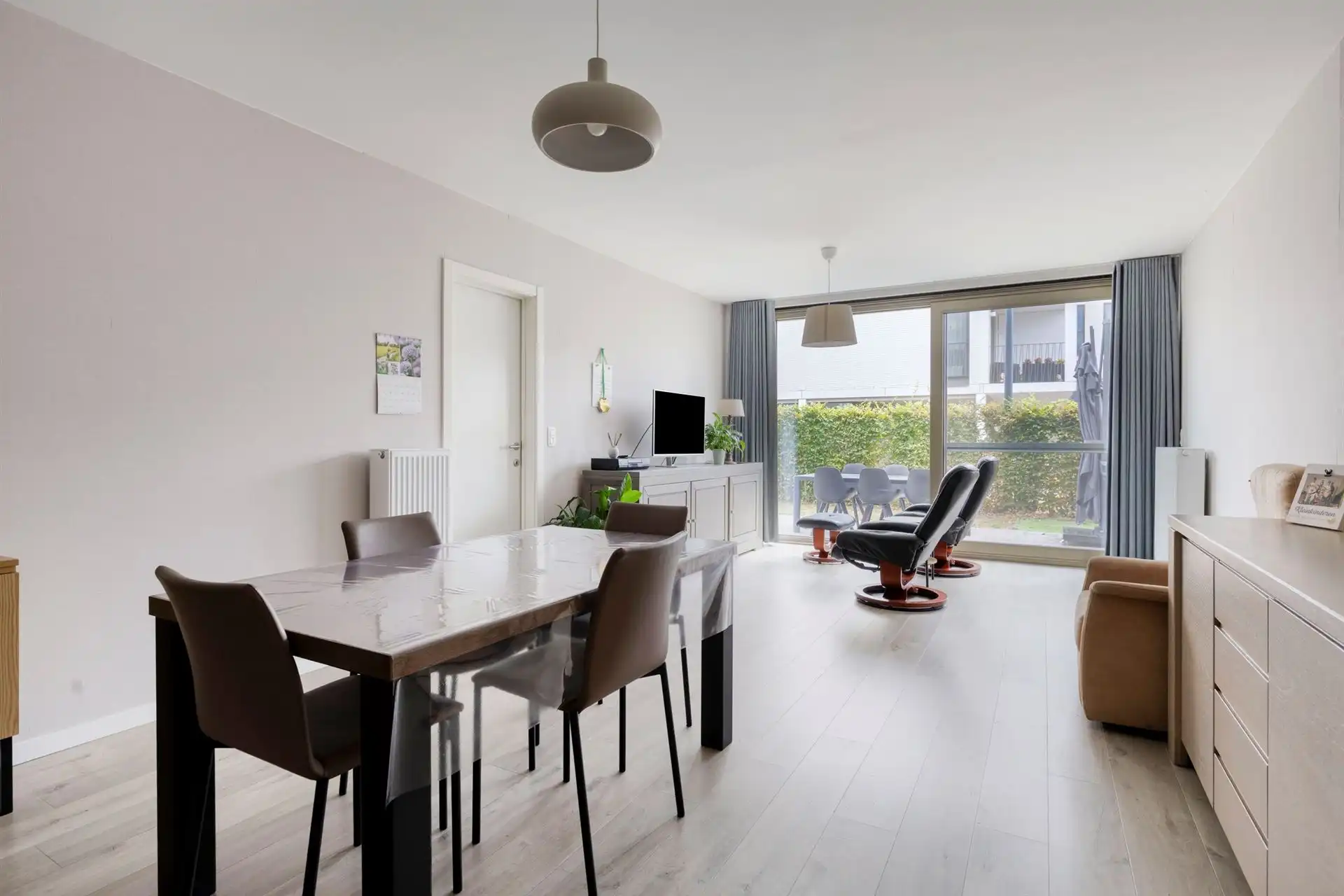 Ruim gelijkvloers appartement van 104 m² met tuin en 3 slpk! foto 7
