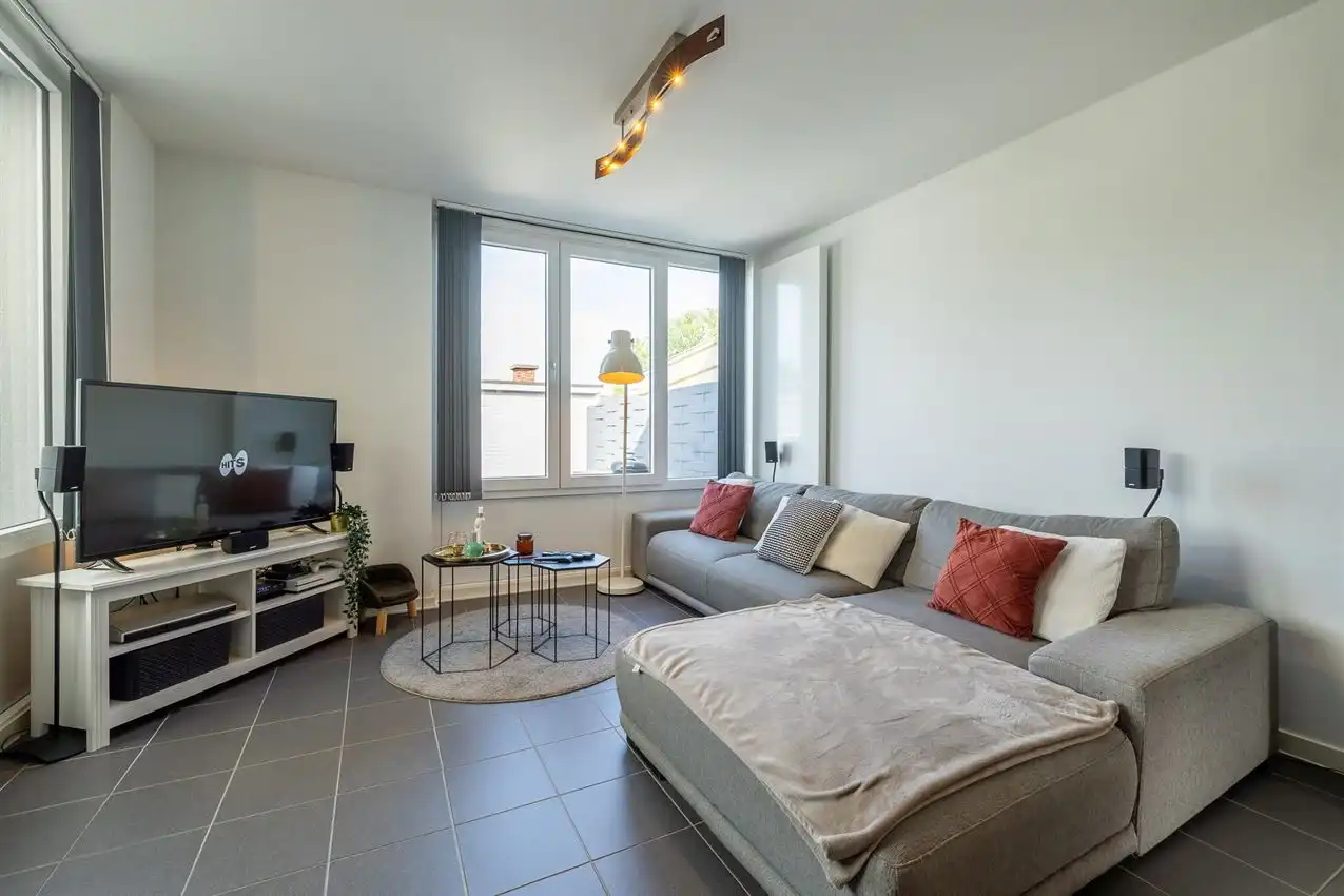 Gunstig gelegen woning, gelijkvloers, 2 slpk, omheinde tuin, garage foto 9
