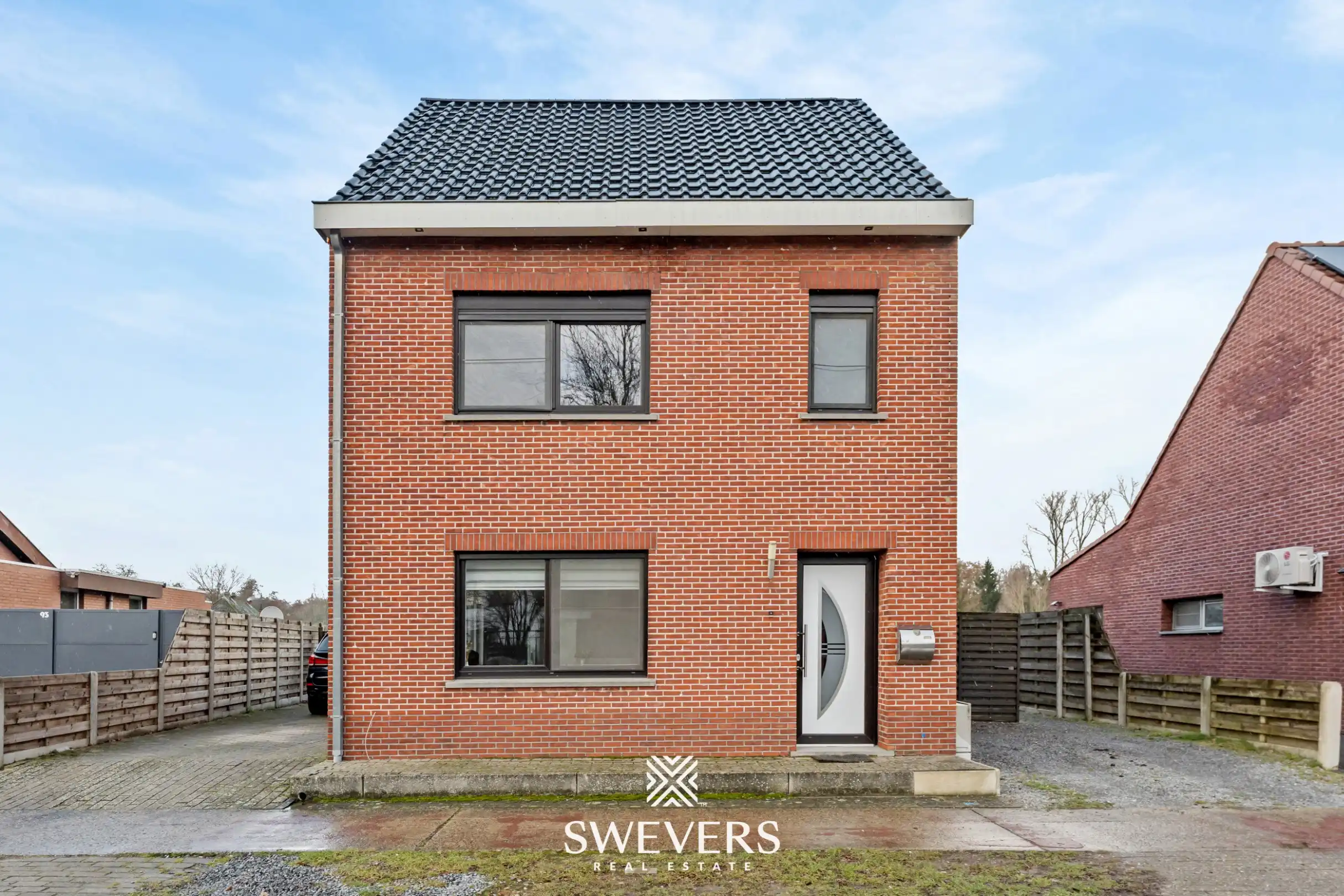 Instapklare gezinswoning met 4 slaapkamers op 12 are 63 ca in Beverlo foto {{pictureIndex}}