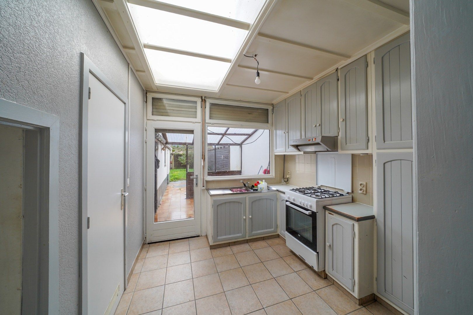 Te renoveren gezinswoning met potentieel! foto 7