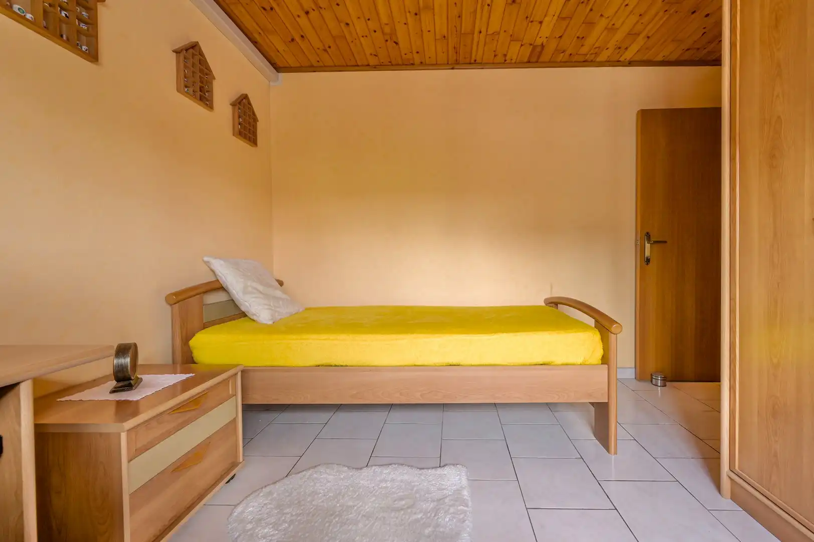 CENTRAAL GELEGEN,  INSTAPKLARE WONING MET GARAGE EN ACHTERUITWEG foto 12