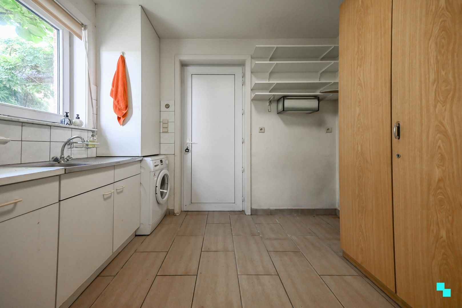 Halfopen bebouwing in hartje Ingelmunster foto 15