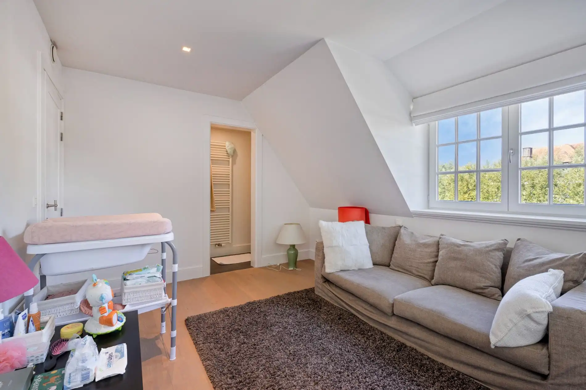 Luxueuze en stijlvolle villa in Engelse Cottage stijl met verwarmd zwembad gelegen in het Zoute. foto 33