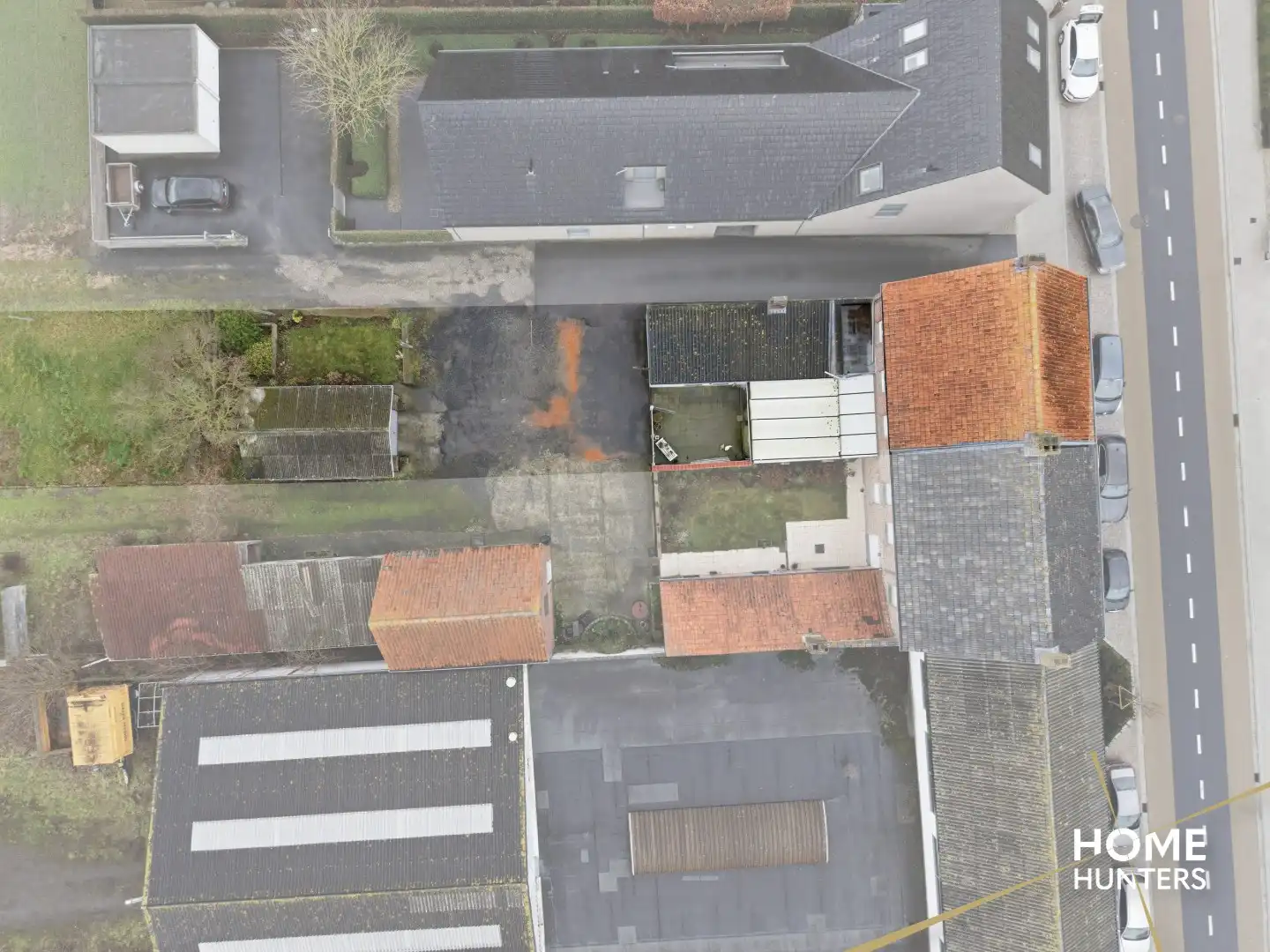 Woning met handelsruimte en garage op 515 m² foto 26