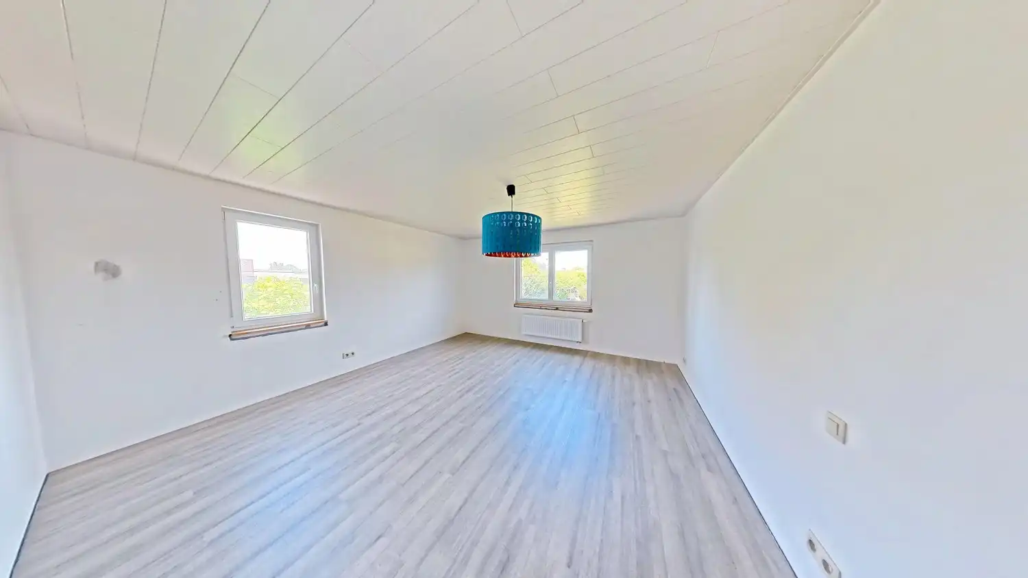 Ruime woning met 4 slaapkamers! foto 11