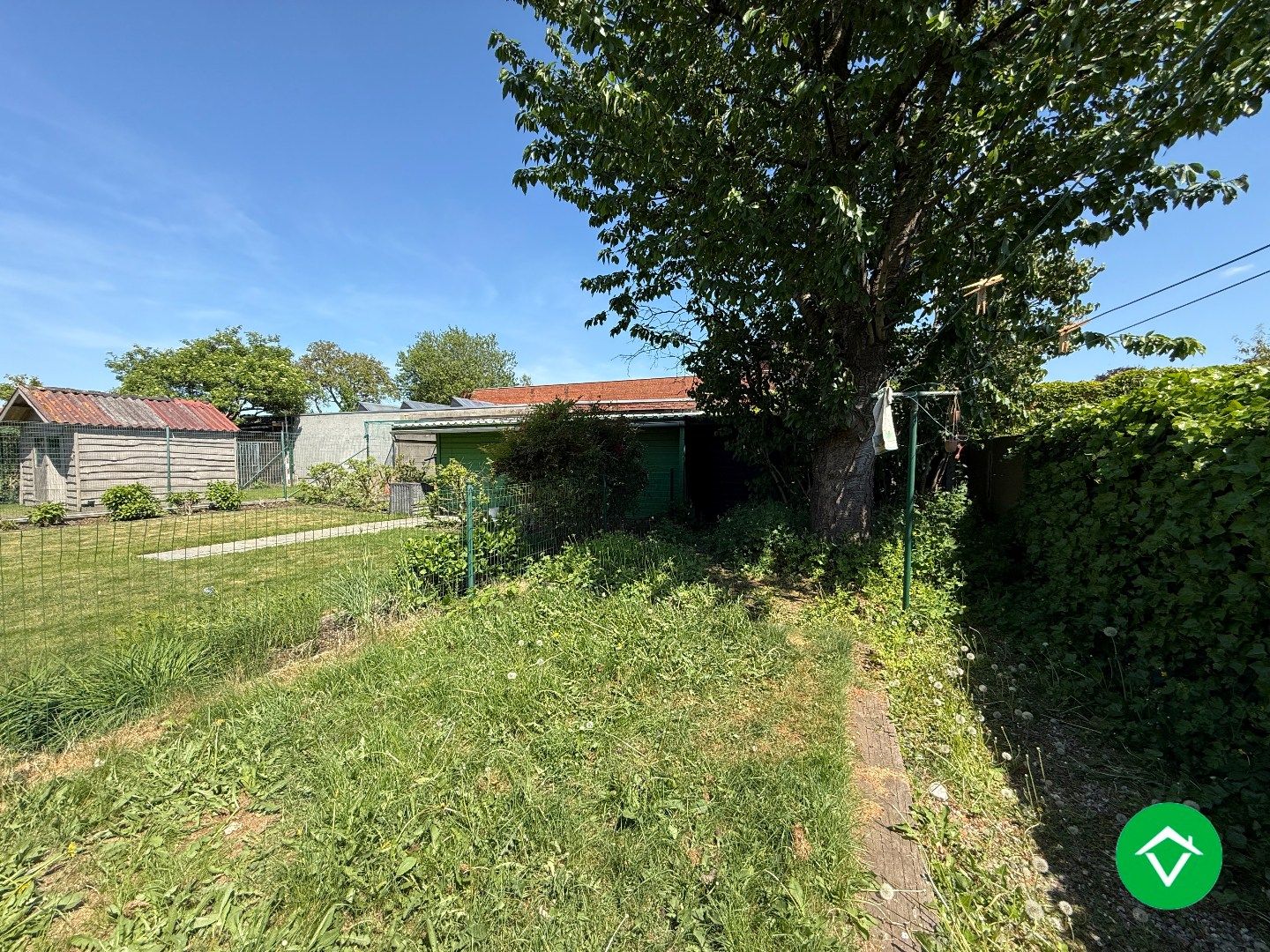 Rijwoning met 3 slaapkamers en tuin te centrum Roeselare foto 12