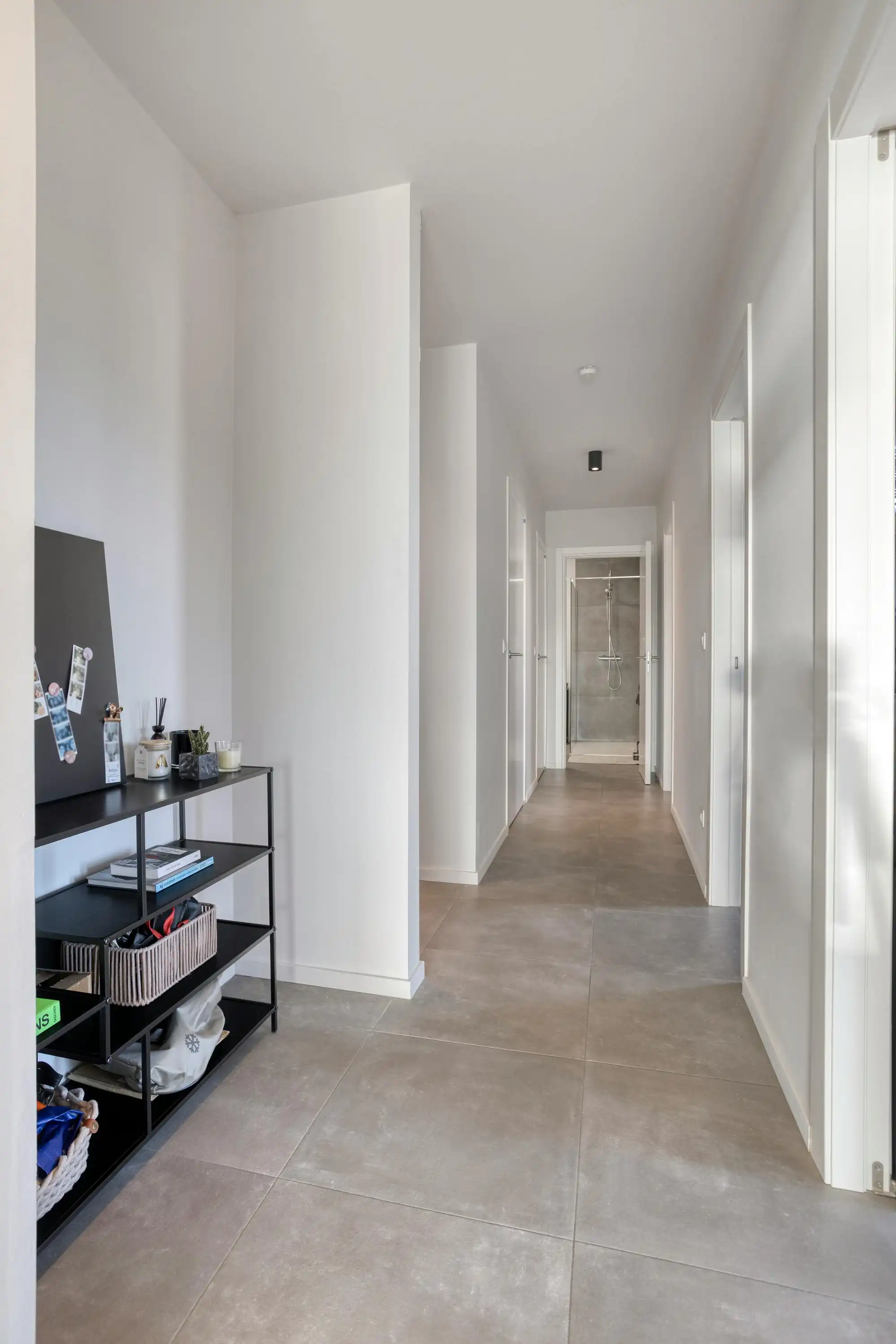Recent appartement met 3 slaapkamers, terras en staanplaats foto 13
