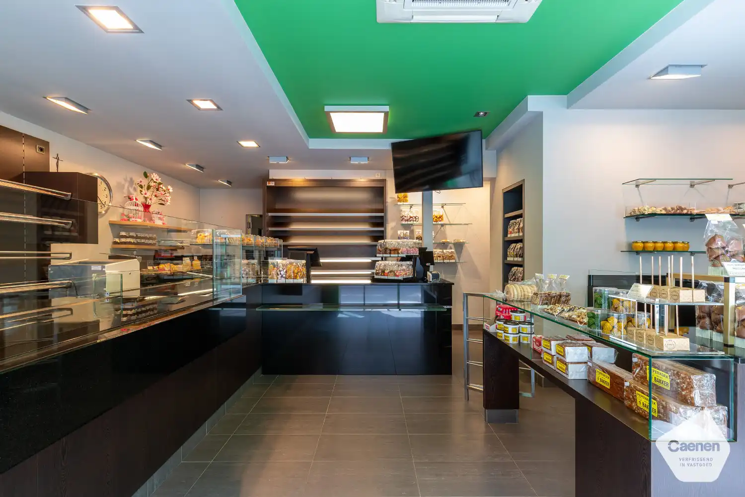 Veelzijdig handelspand met woonst en met tal van mogelijkheden momenteel ingericht als bakkerij foto 9