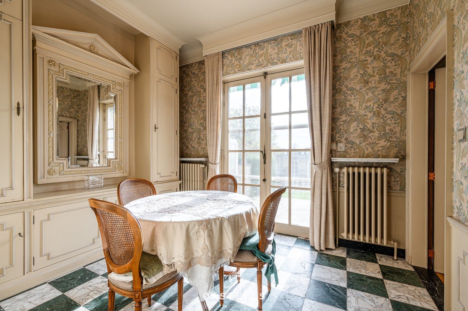Karaktervolle villa met barokke charme en eindeloze mogelijkheden foto 9
