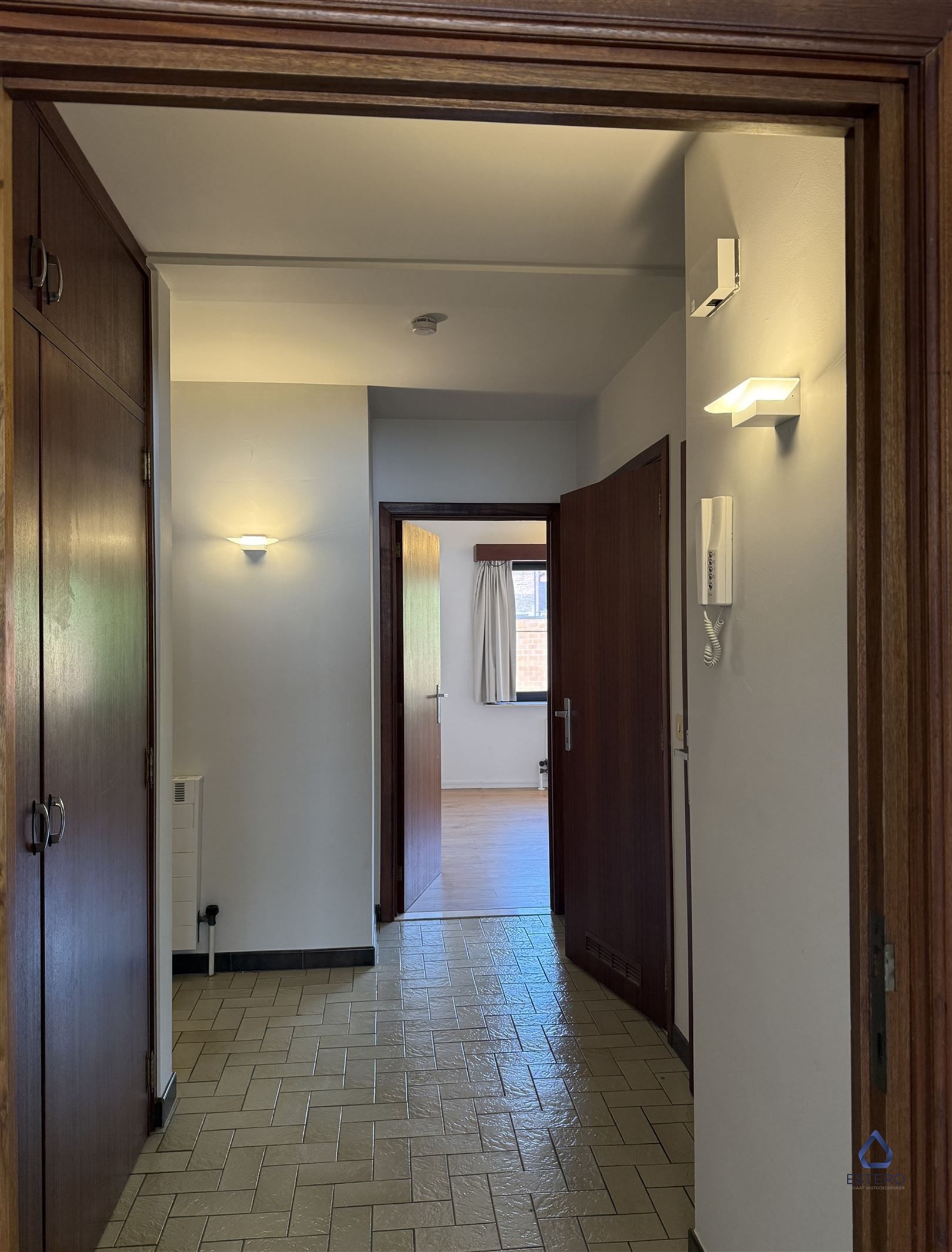 Appartement met twee slaapkamers en parking centrum Aalst foto 9