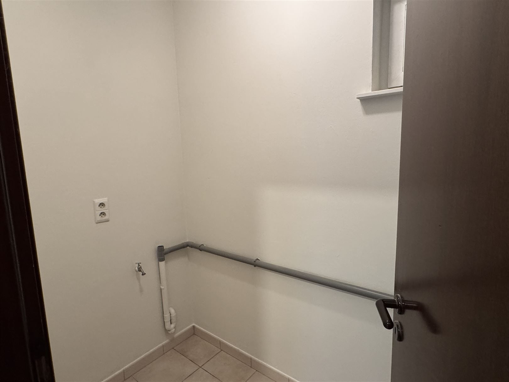 Gelijksvloersappartment in centrums Stekene foto 9