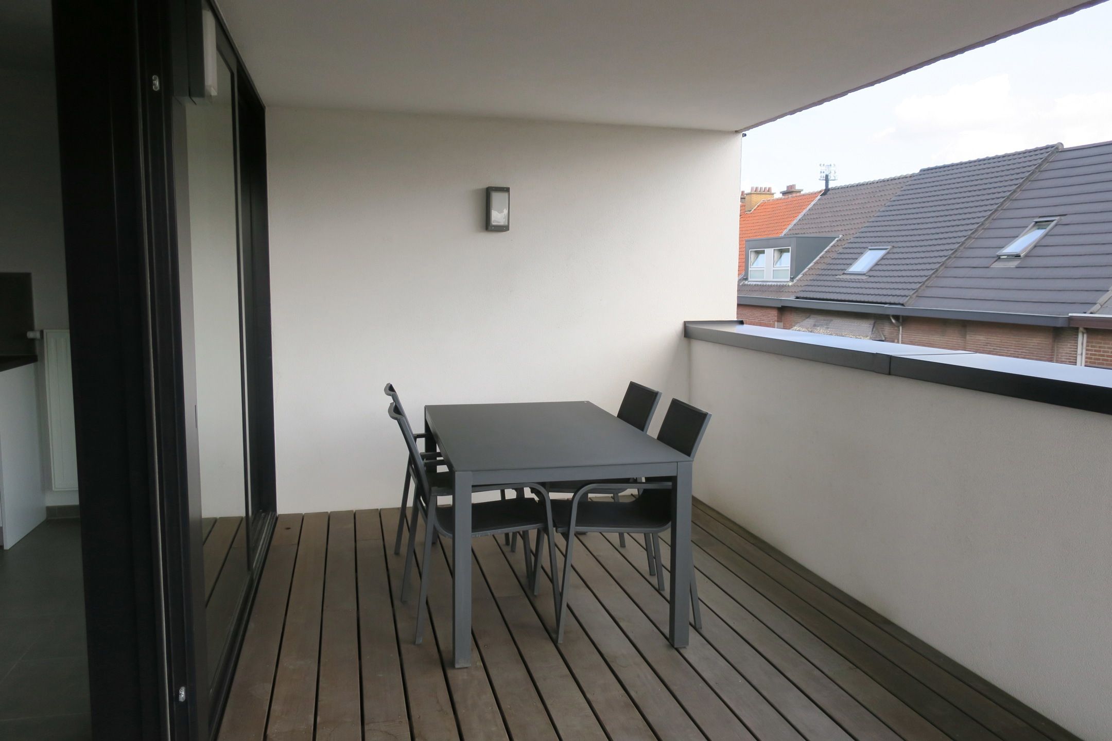 Nieuwbouwappartement met 1 slaapkamer, terras en garage foto 10