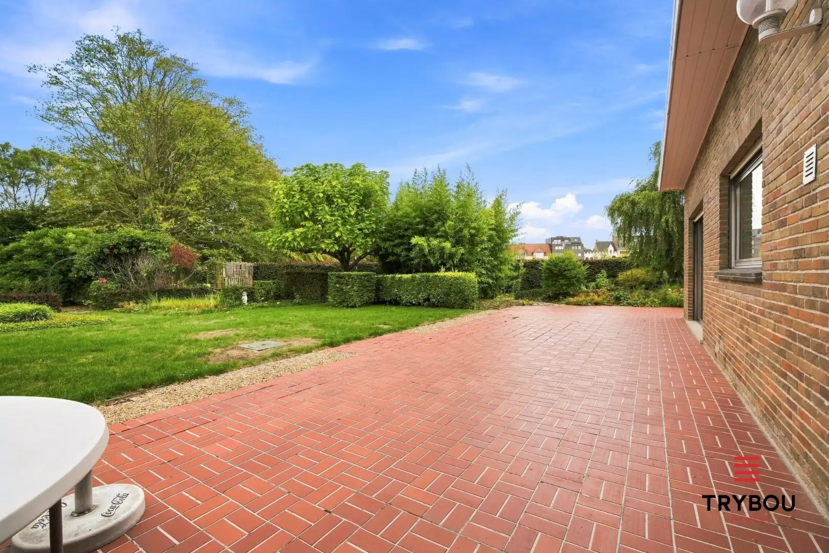 Ruime alleenstaande villa op een royaal perceel van 1265m² foto 22