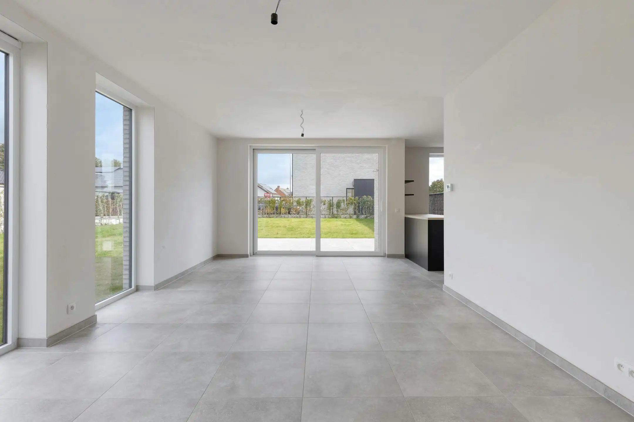 Moderne hoekwoning met 3 slaapkamers en tuin in Izegem foto 2