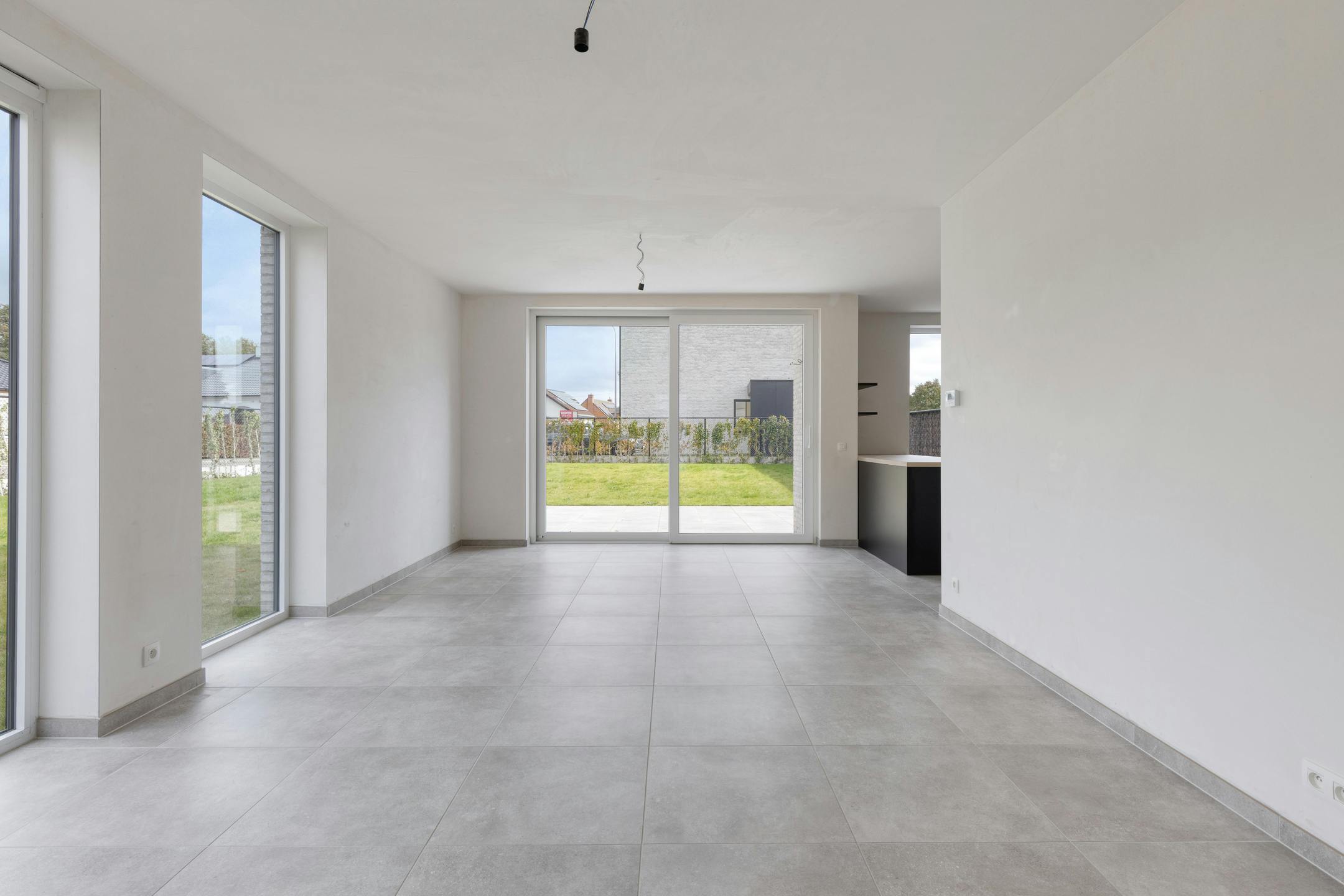 Moderne hoekwoning met 3 slaapkamers en tuin in Izegem foto 2