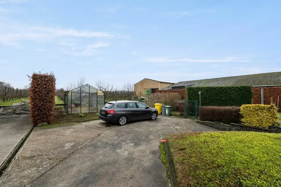 RUIME GELIJKVLOERSE GEZINSWONING OP EEN UITZONDERLIJK PERCEEL IN KORTENAKEN foto 35