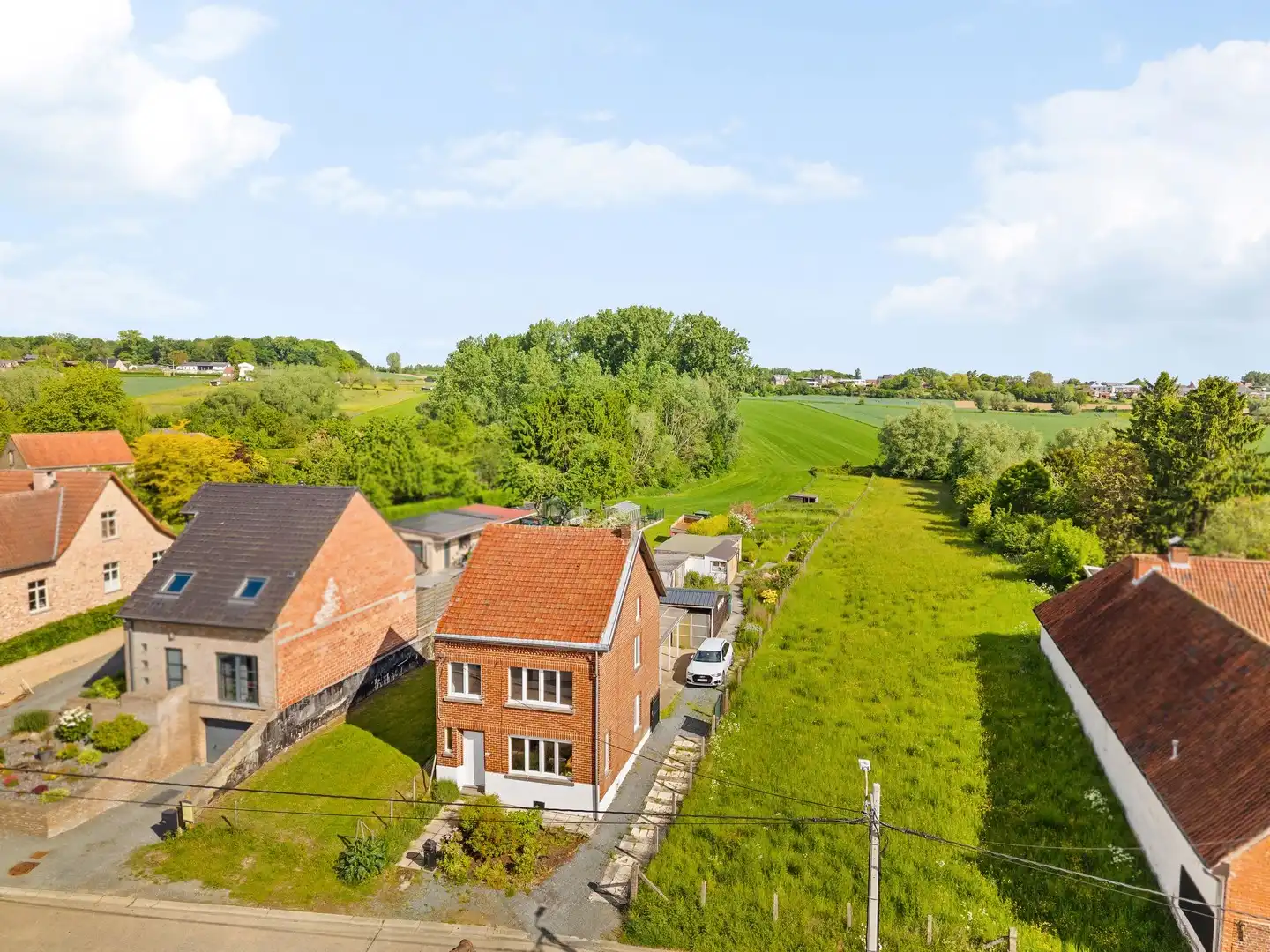 Nieuwe voorwaarden voor deze te renoveren halfopen woning op een prachtig perceel van 1900m² foto 3
