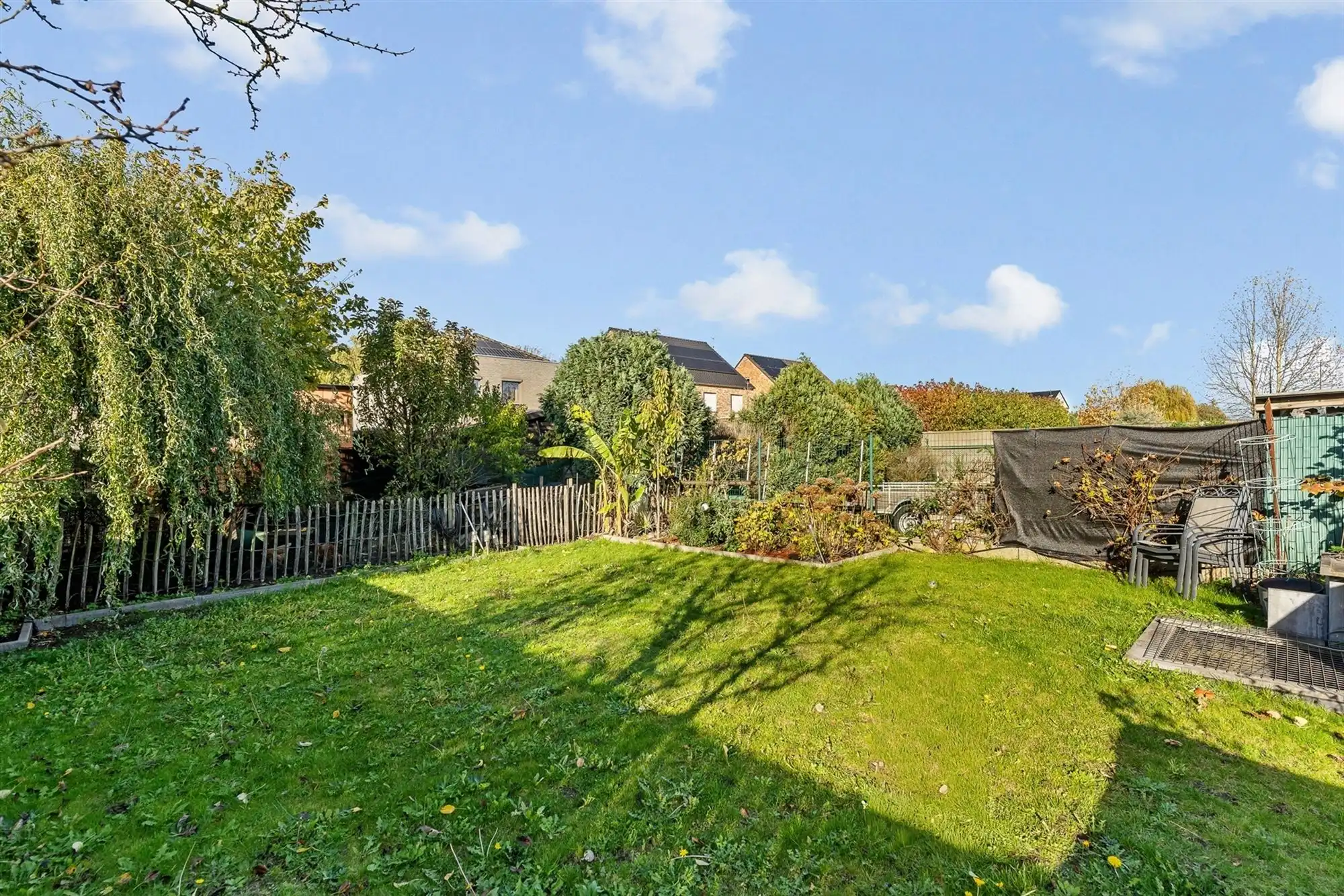 PERFECT ONDERHOUDEN WONING MET 4 SLAAPKAMERS OP CENTRALE LIGGING IN STAL (BERINGEN) foto 3