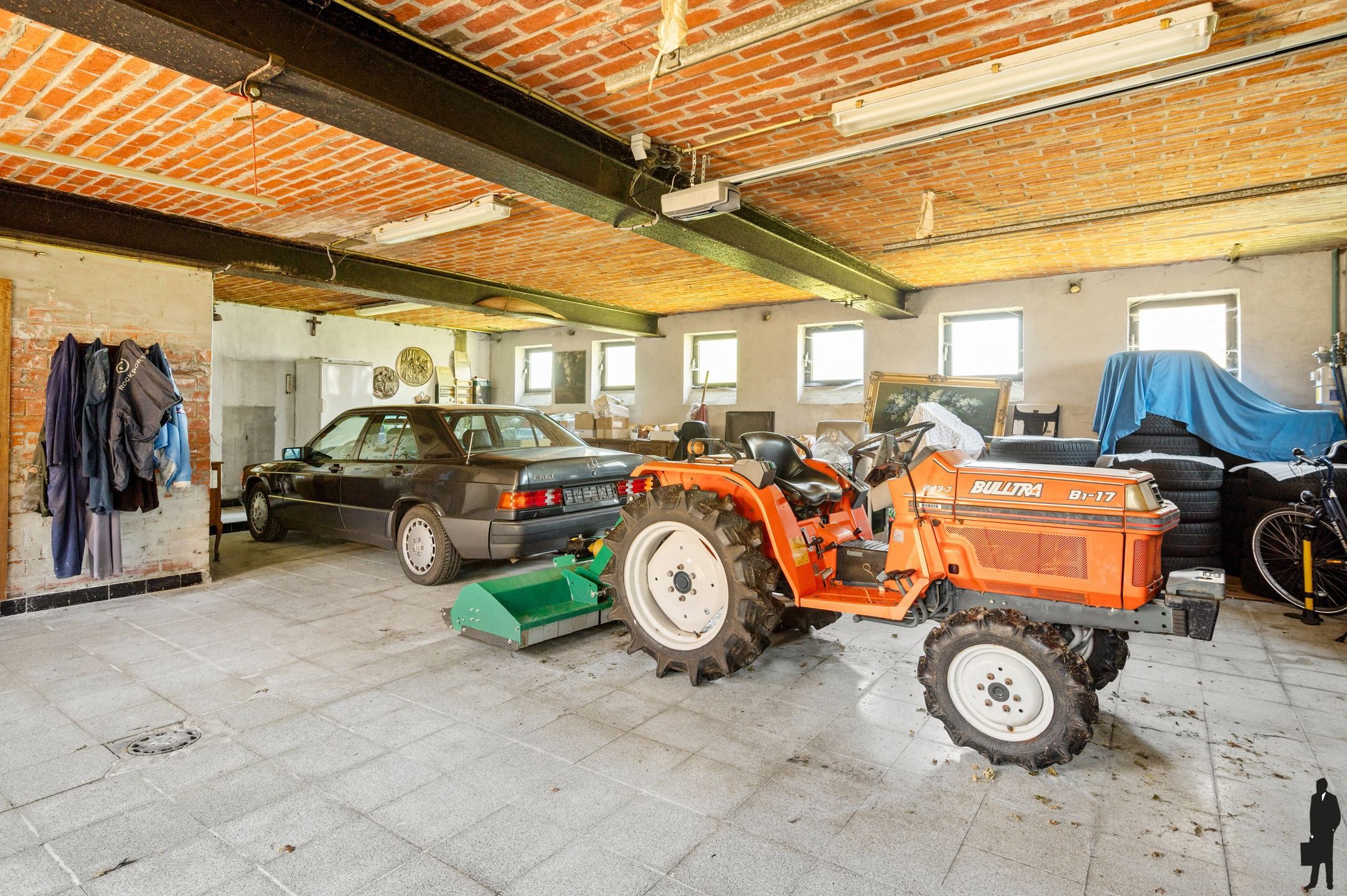 Riante hoeve met bijgebouw foto 21