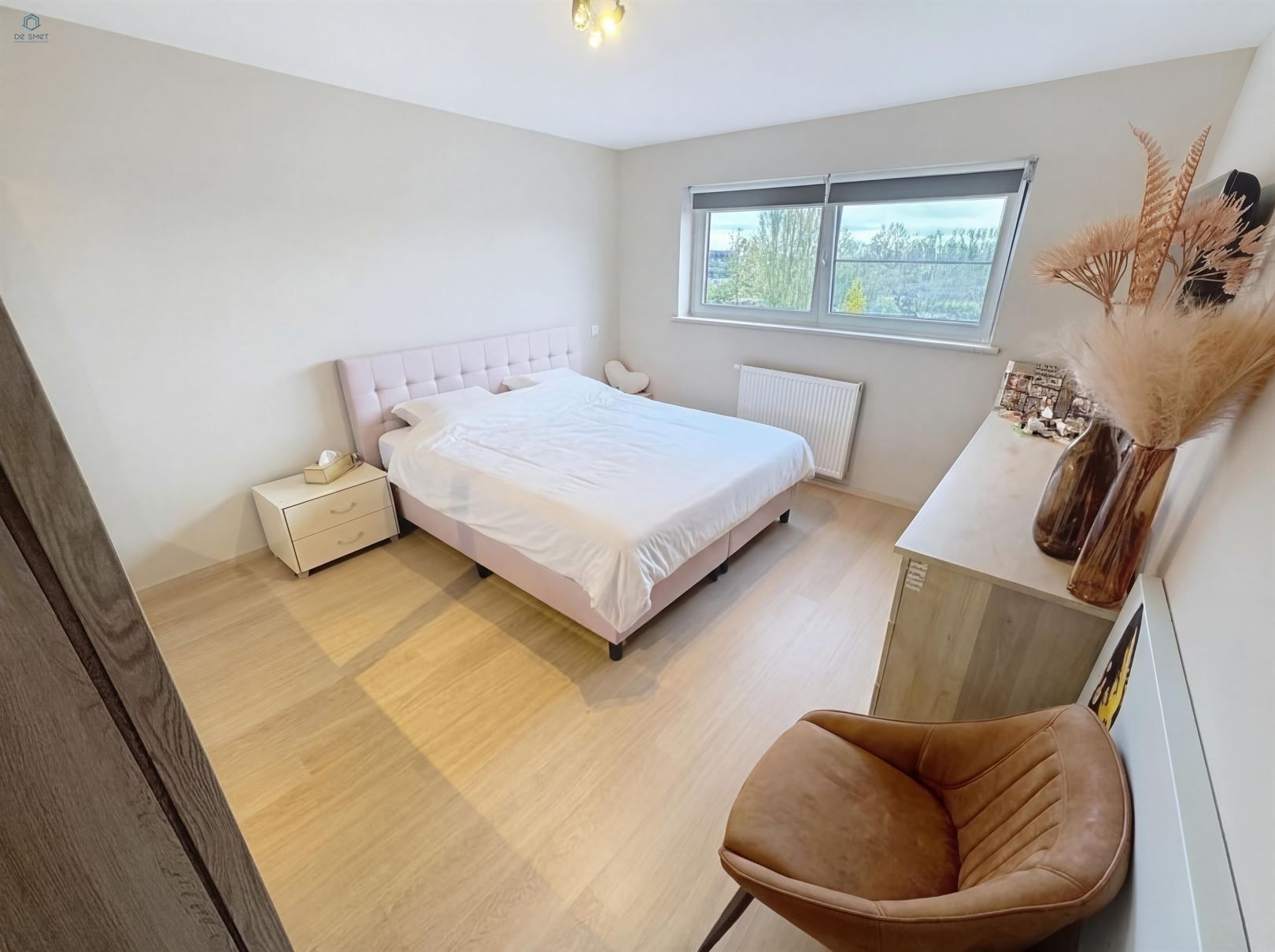 Instapklare moderne villa met 4 slaapkamers, zwembad en ruime tuin foto 15