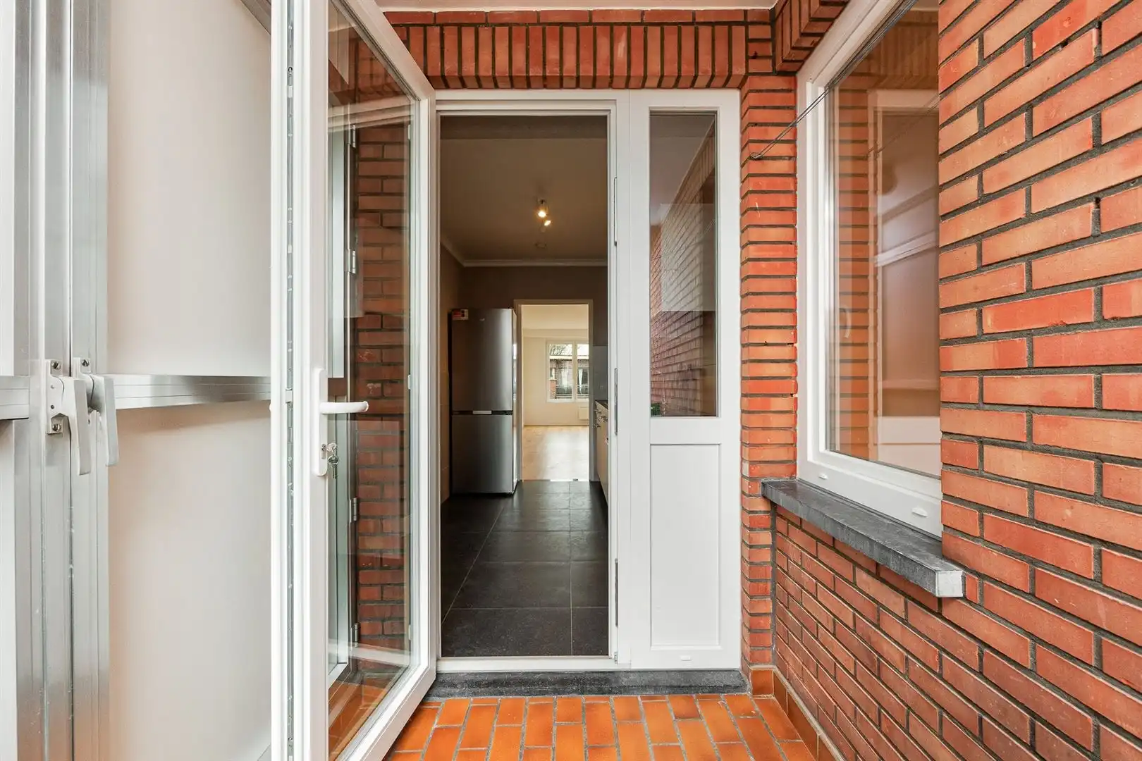 Prachtig gerenoveerd appartement in doodlopende straat zonder bovenburen foto 10