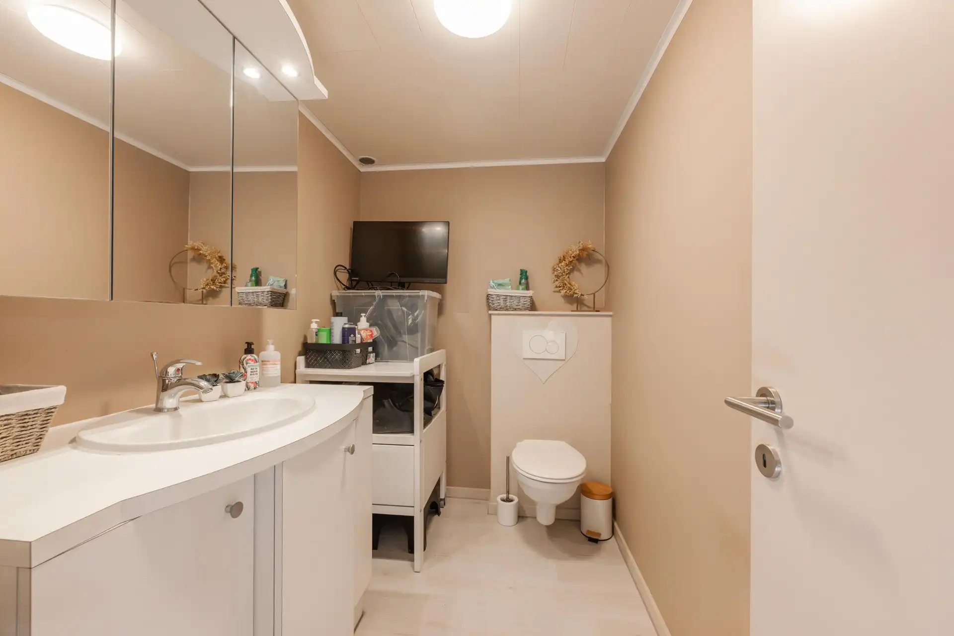 GERENOVEERDE LEUKE RIJWONING MET 3 SLAAPKAMERS EN PRAKTIJKRUIMTE TE KOOP IN DESSELGEM🏡 foto 27