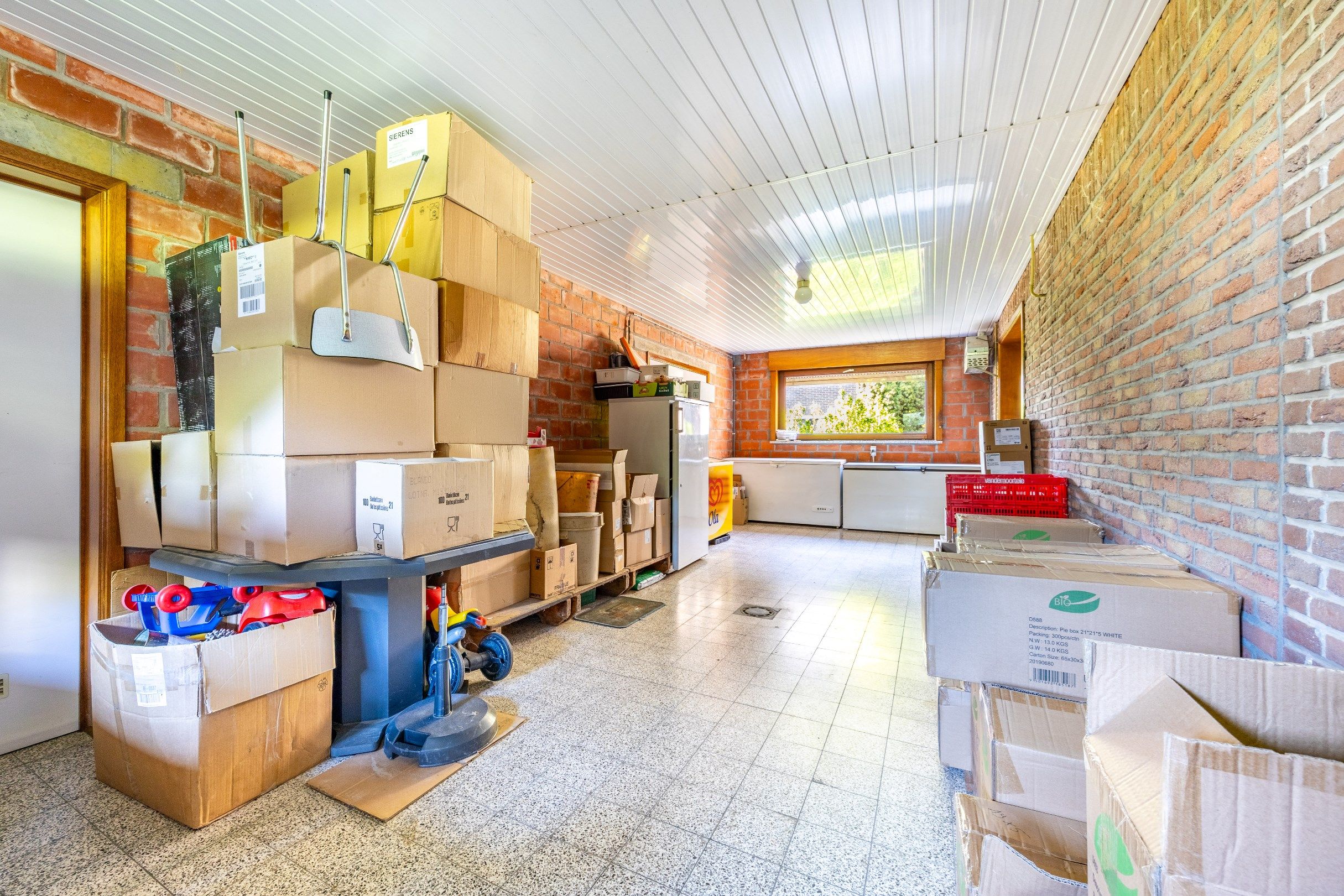 POLYVALENTE EIGENDOM OP 978 M² foto 21