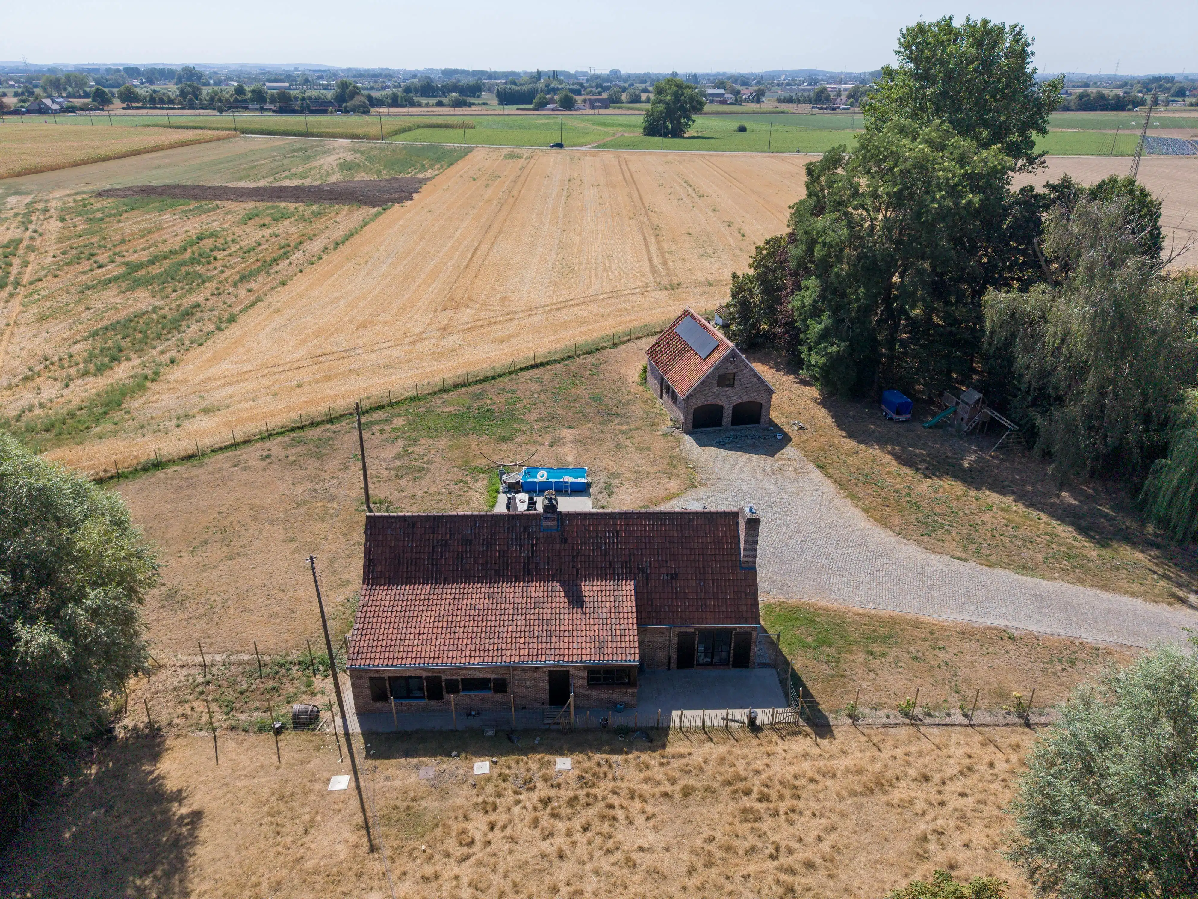 Karaktervolle hoeve te koop in Waregem foto 14