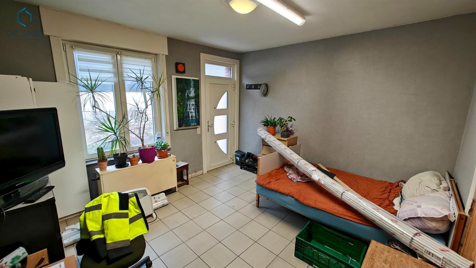 Te renoveren woning,  ideaal voor kangoeroe- of zorgwoning foto 3