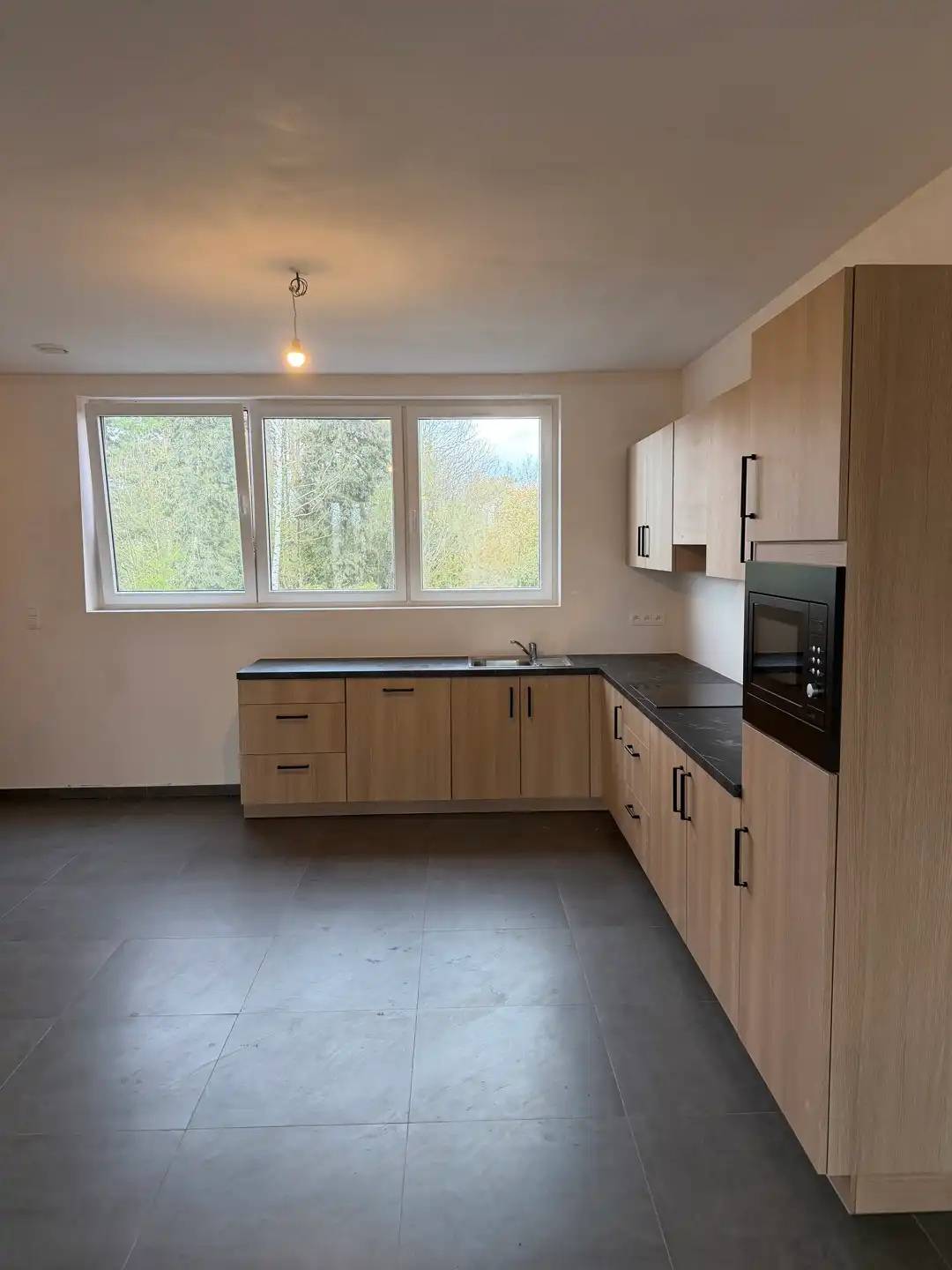 Nieuwbouw duplex met terras (zonder btw!) instapklaar foto 7