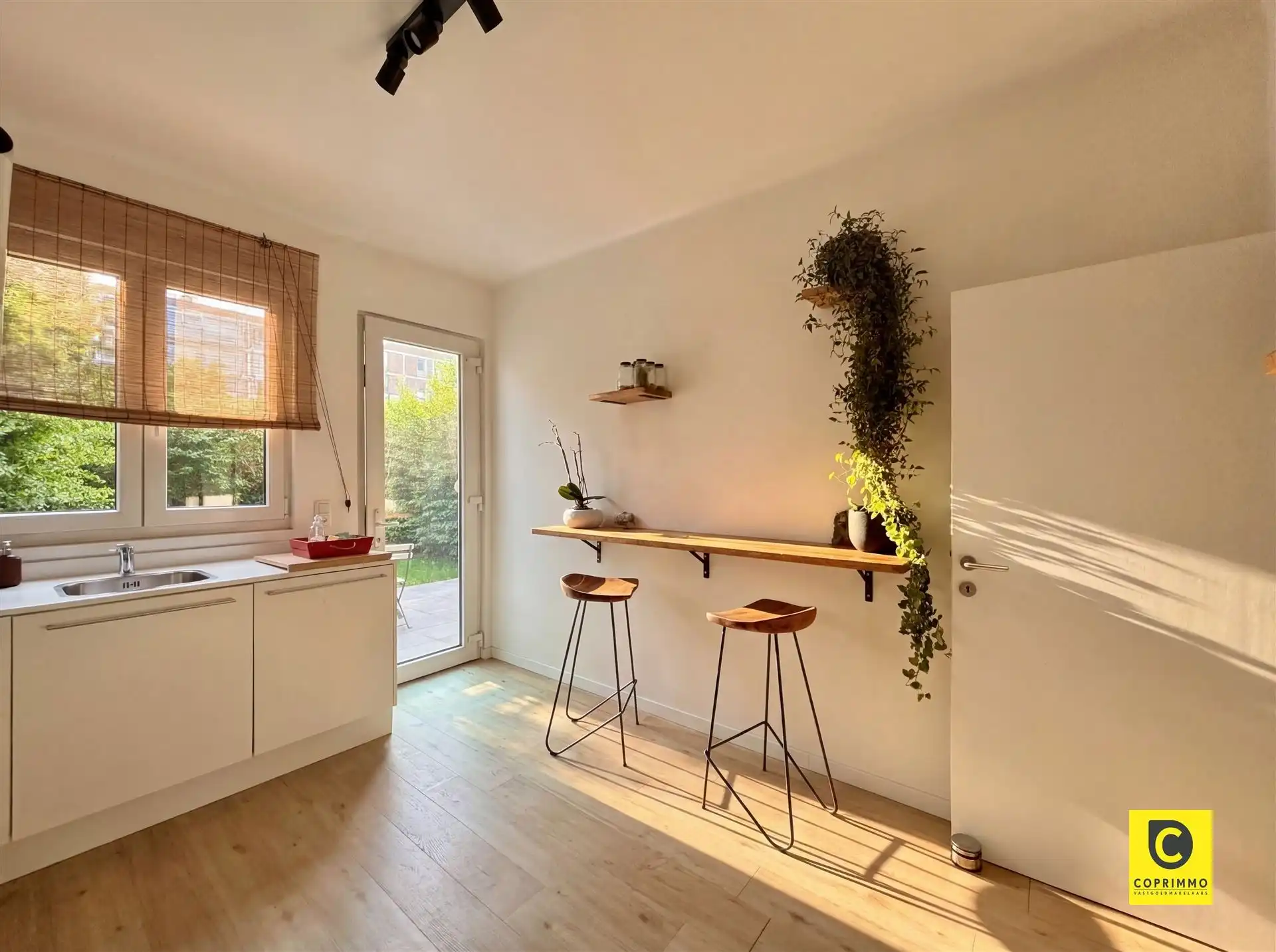 Gelijkvloers 1 slpk- appartement met tuin foto 4