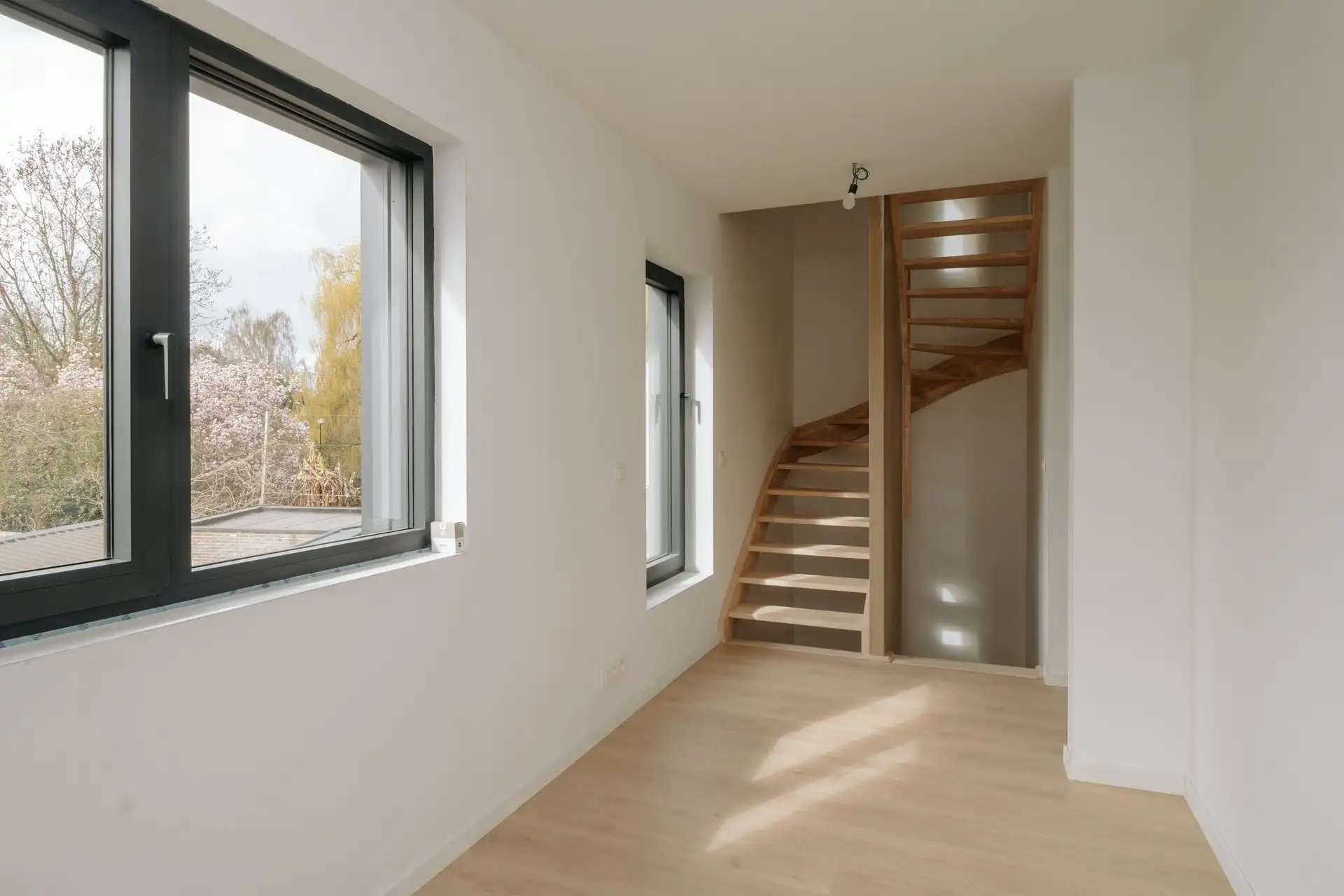 Nieuwbouwwoning met hoog wooncomfort op een centrale ligging foto 7