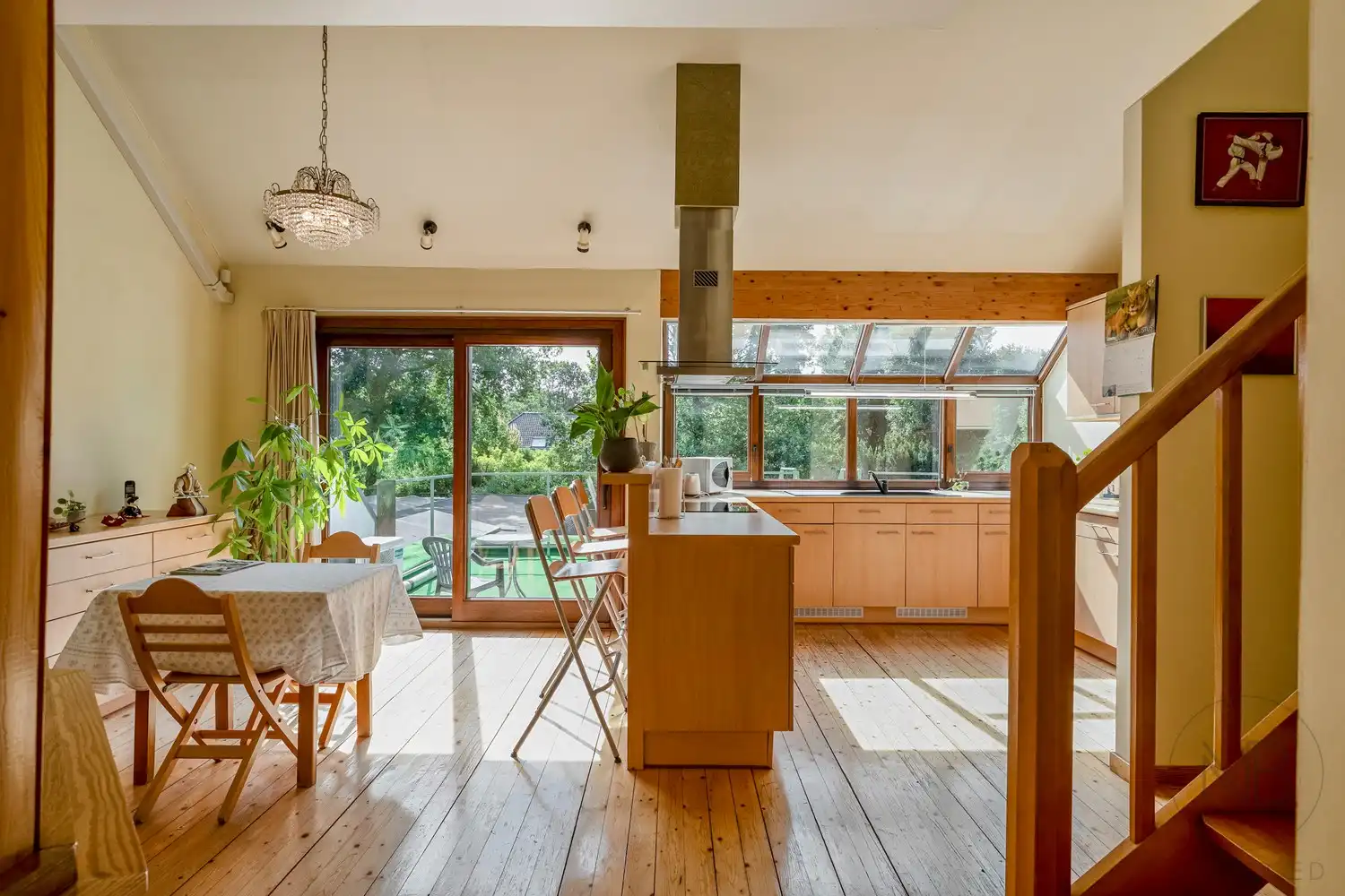 Een uitzonderlijke eigendom voor ondernemers en zelfstandigen die wonen en werken op één locatie willen combineren. foto 18