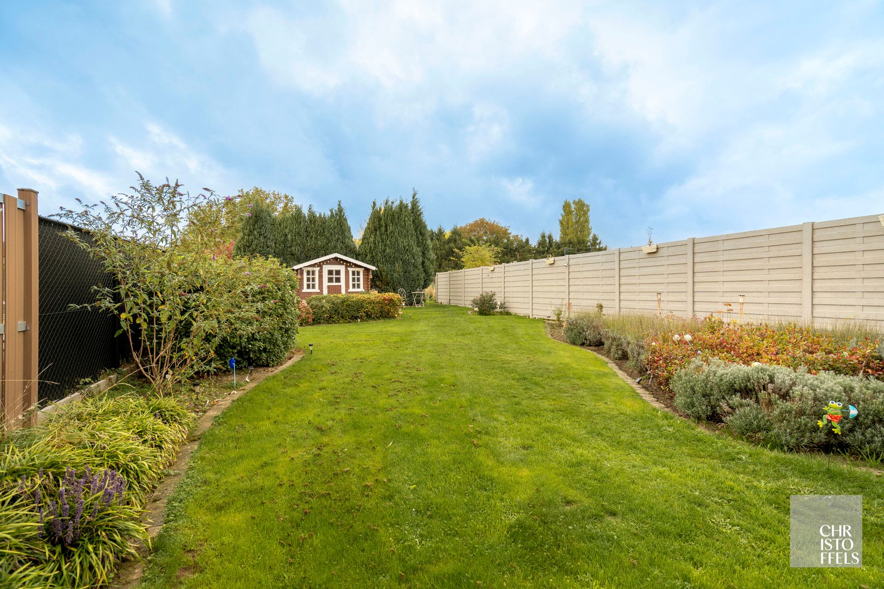 Charmante woning op ruim perceel te Lanaken! foto 10